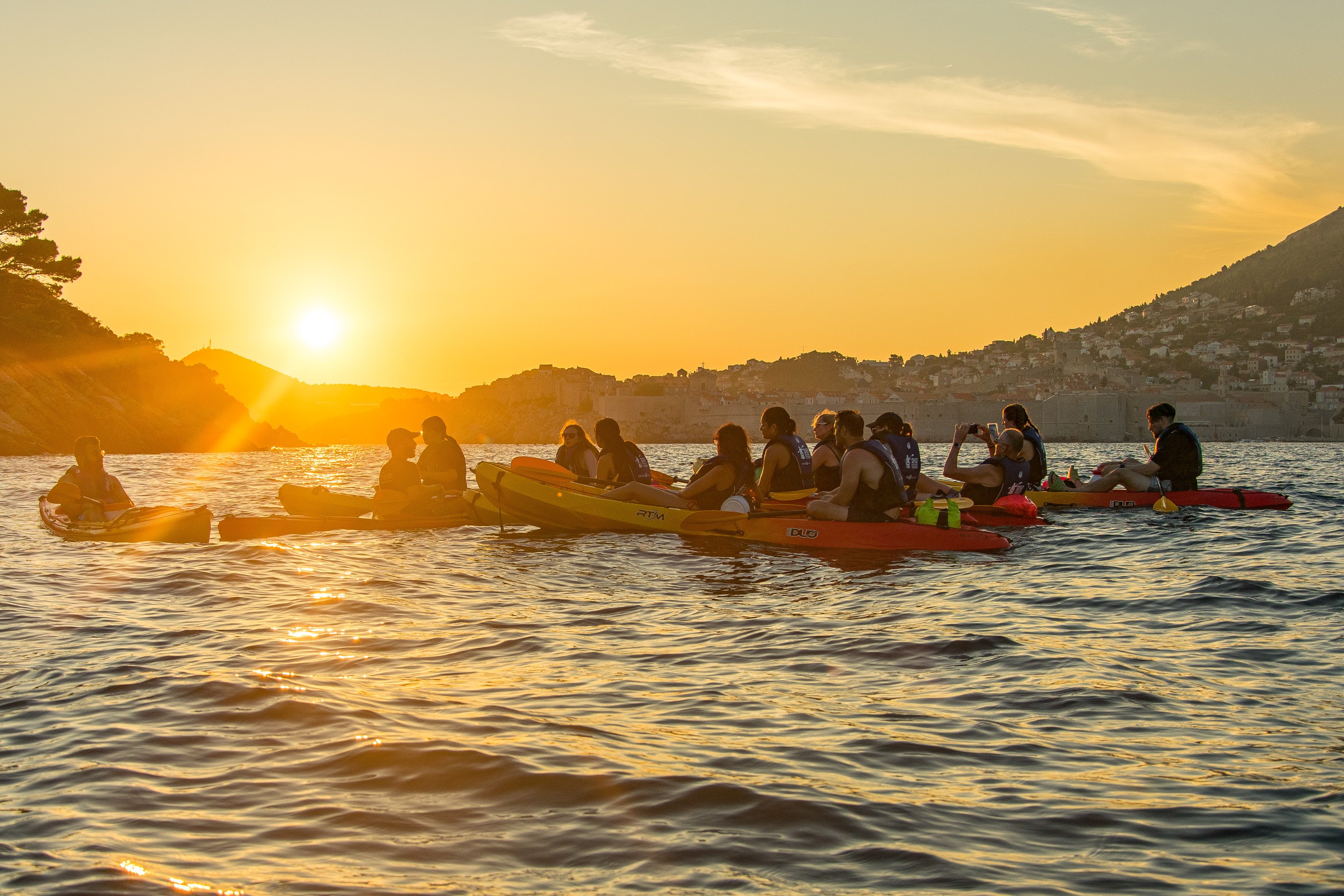 Dubrovnik Sunset Sea Kayaking Tour with Wine