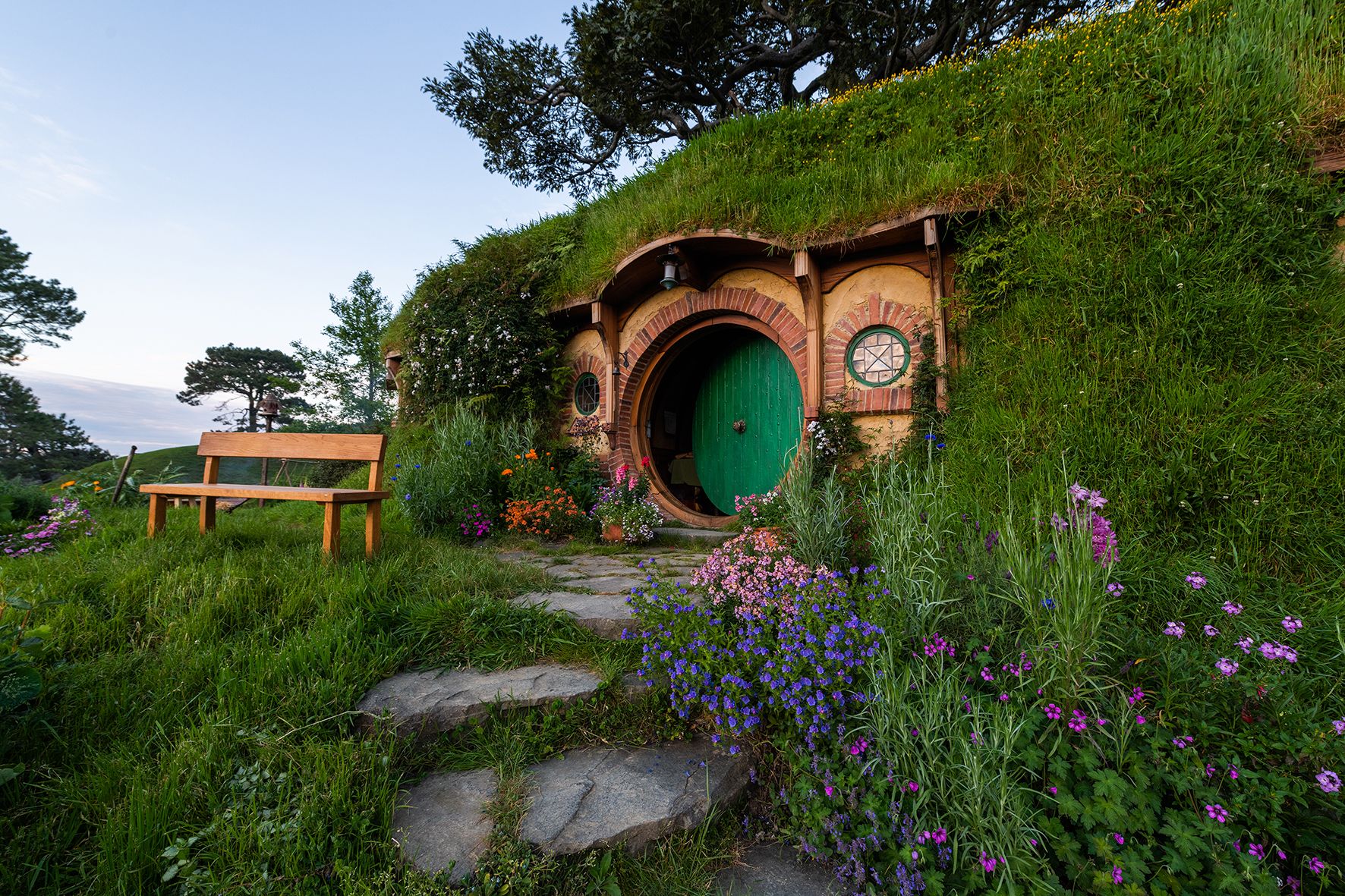 Hobbiton Movie Set Guided Tour with Matamata Bus Transfers