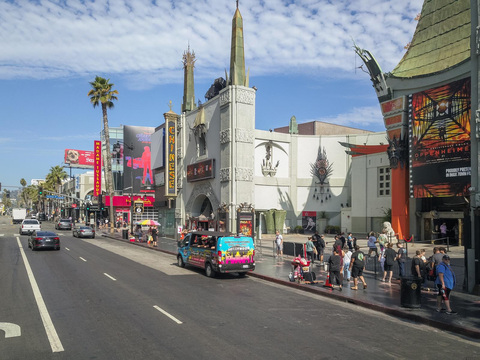 Los Angeles celebrity homes tour — open-air bus on the Hollywood and Beverly Hills route — image 7