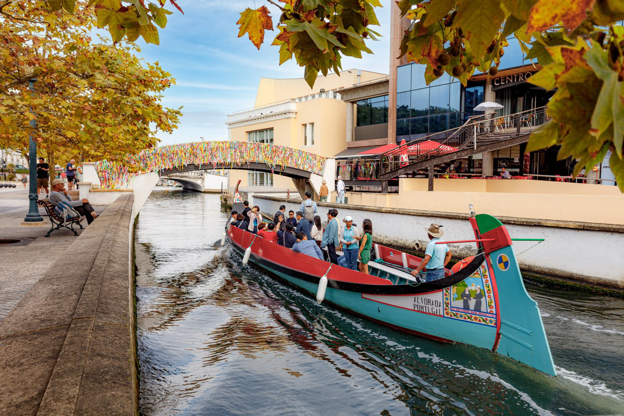 Moliceiro Boat Journey Through Aveiro's Canals