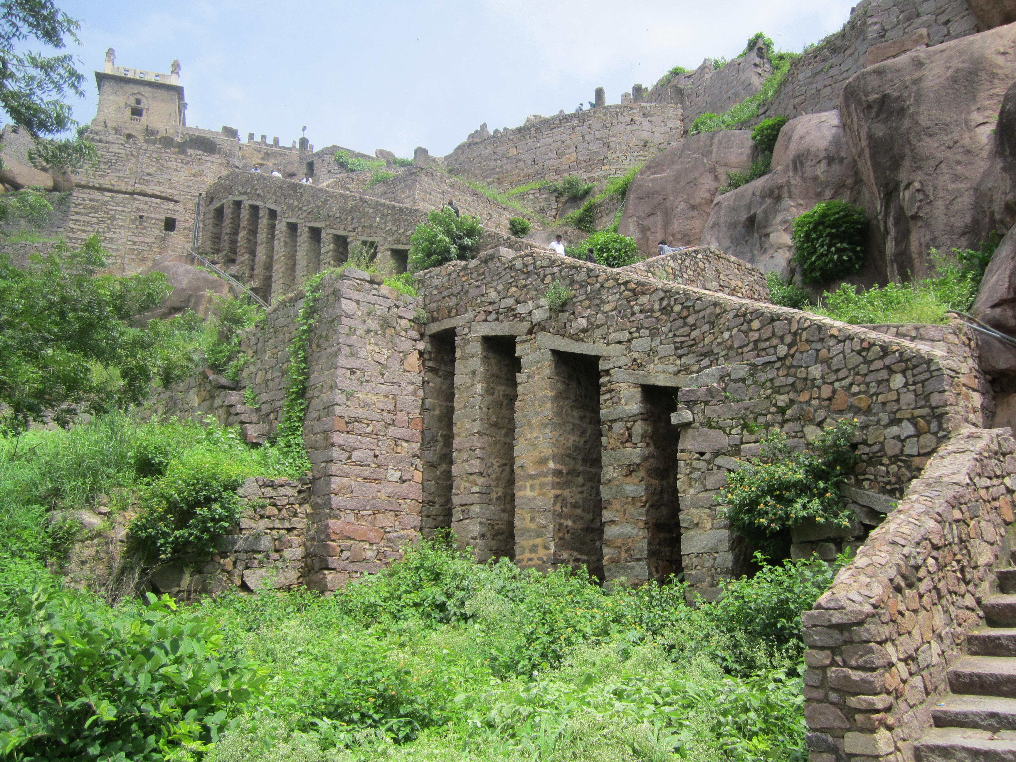 Hyderabad: Golconda Fort & Qutb Shahi Tombs with Transport - 2026 (Verified Reviews)