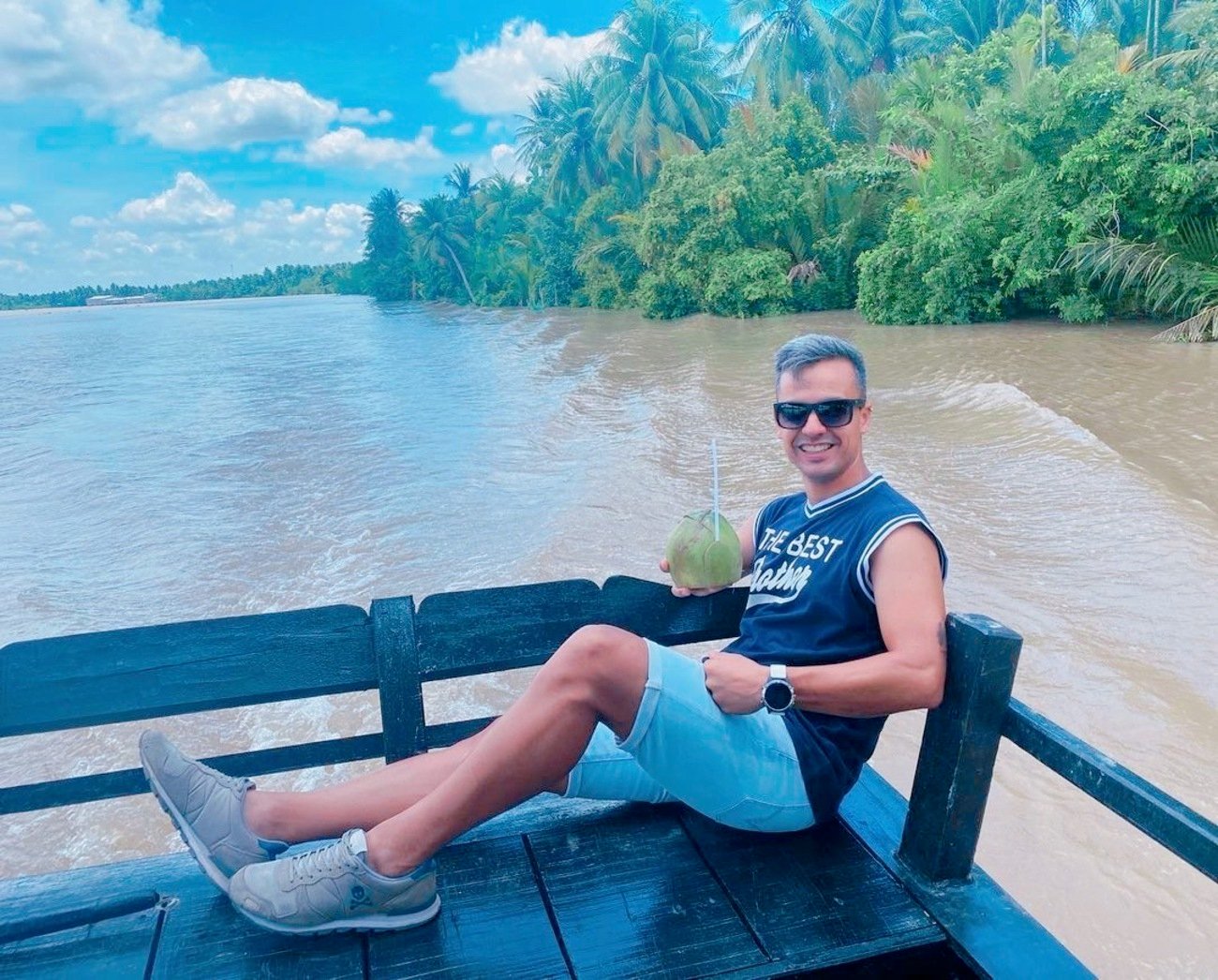Mekong Delta VIP Limousine Small-Group Tour