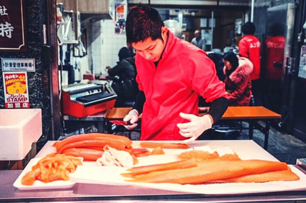 Private Kuromon Market Food Tour with 13 Tastings