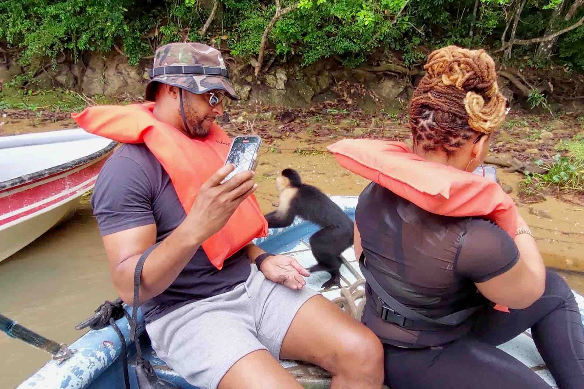 Panama Canal, Monkey Island & Sloth Sanctuary Expedition