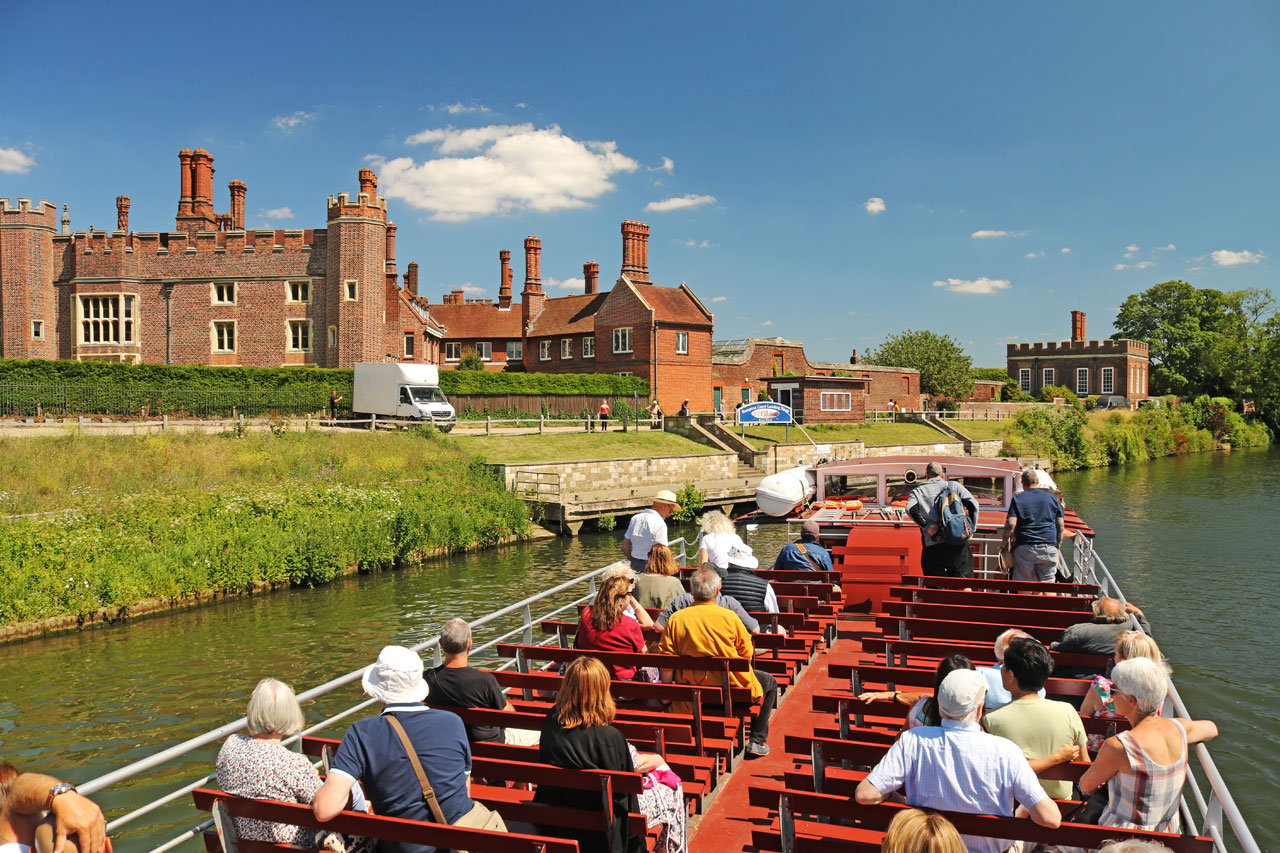 Westminster to Hampton Court Thames River Cruise