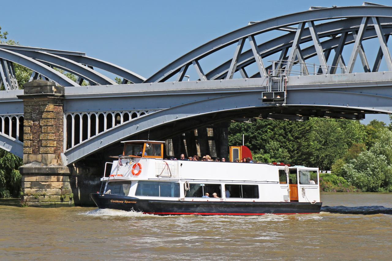 Westminster to Kew Thames River Cruise