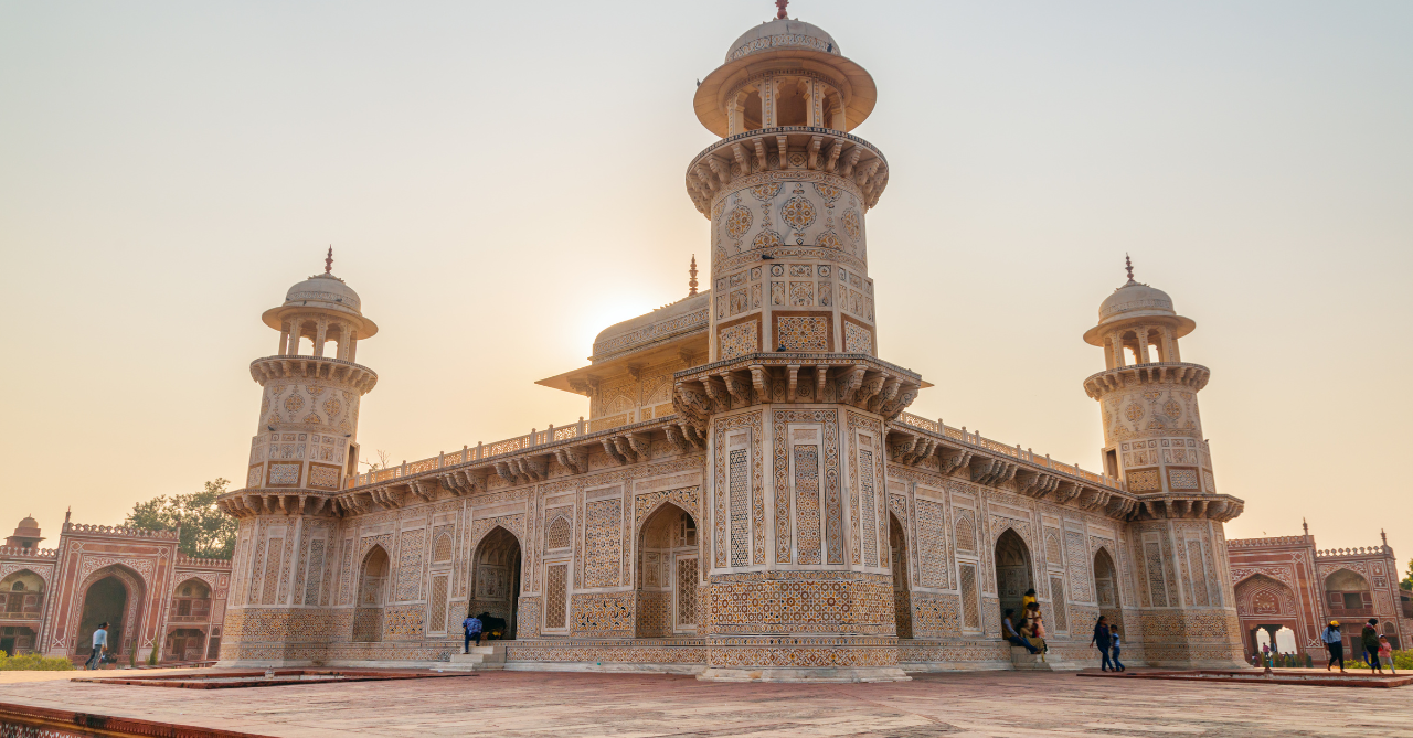 Private Taj Mahal & Agra Luxury Day Tour from Delhi