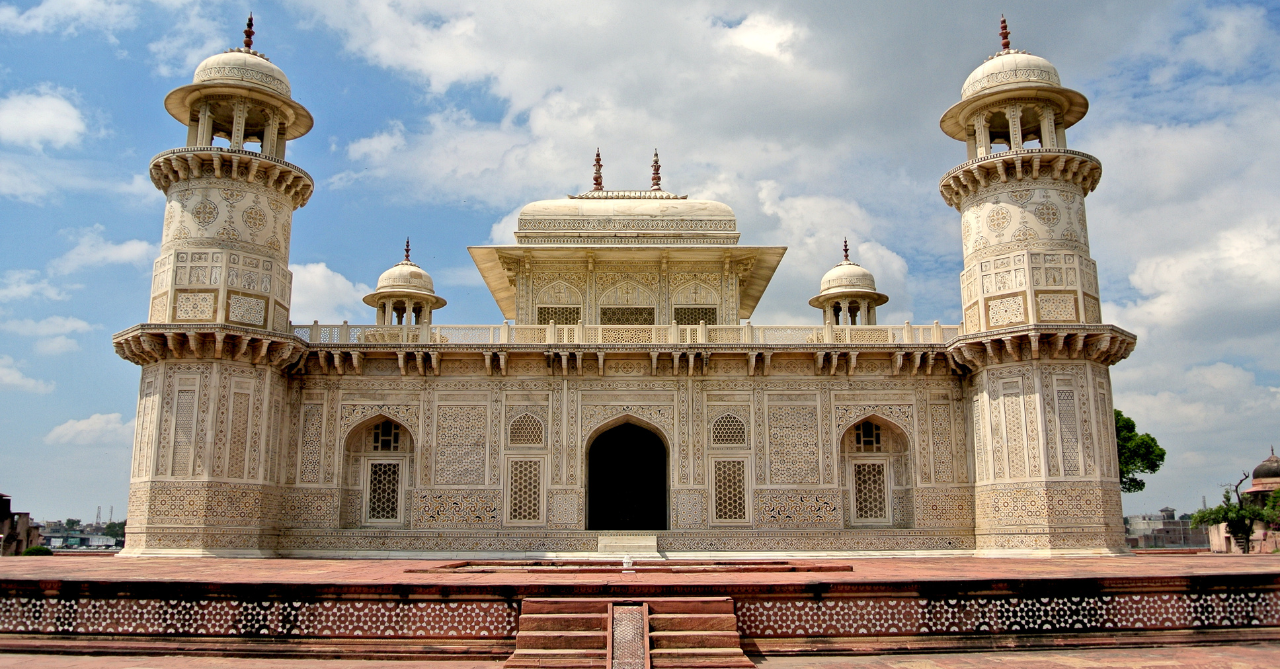Private Taj Mahal & Agra Luxury Day Tour from Delhi