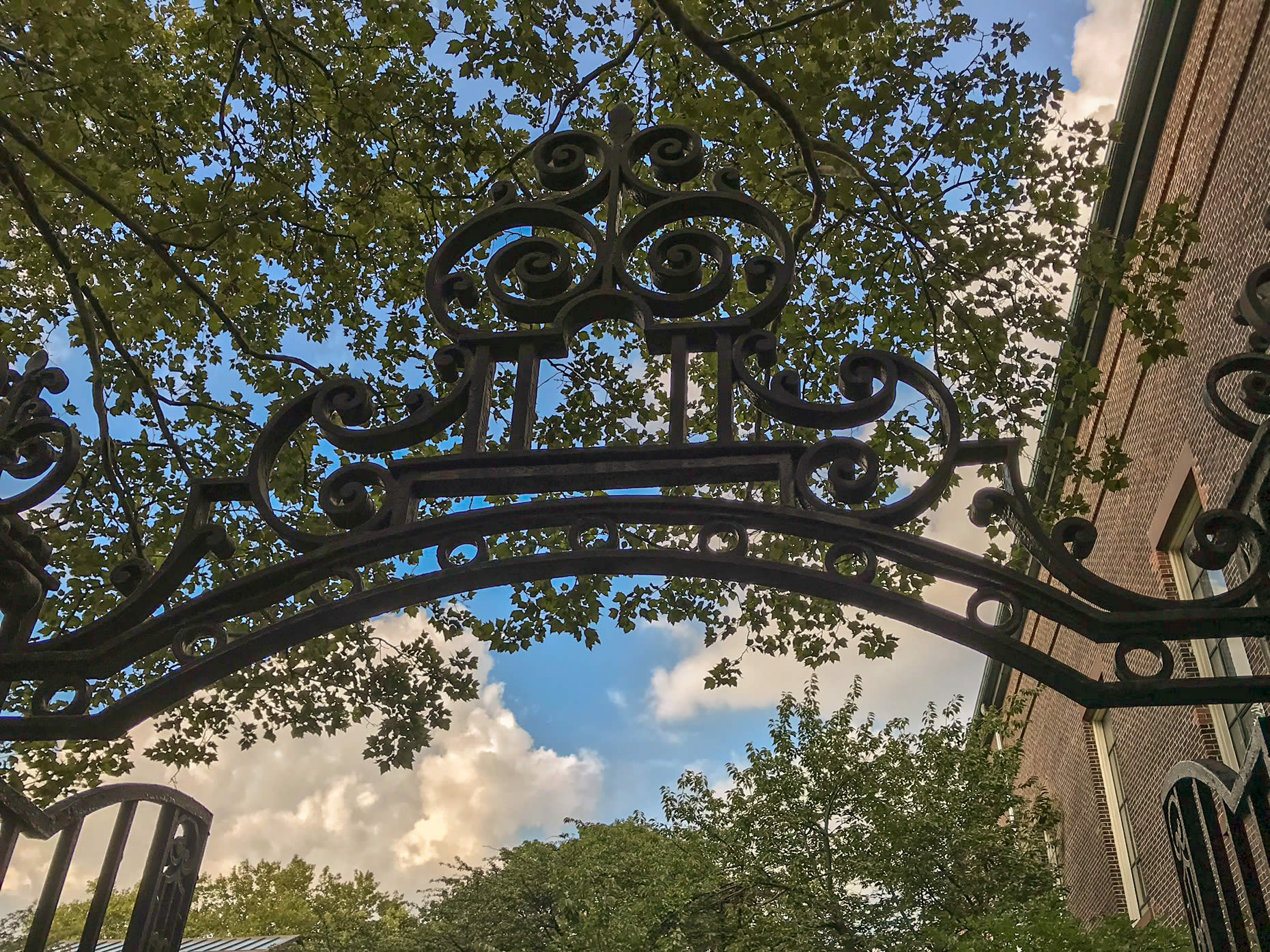 Brooklyn Bridge, DUMBO & Brooklyn Heights Historical Walking Tour