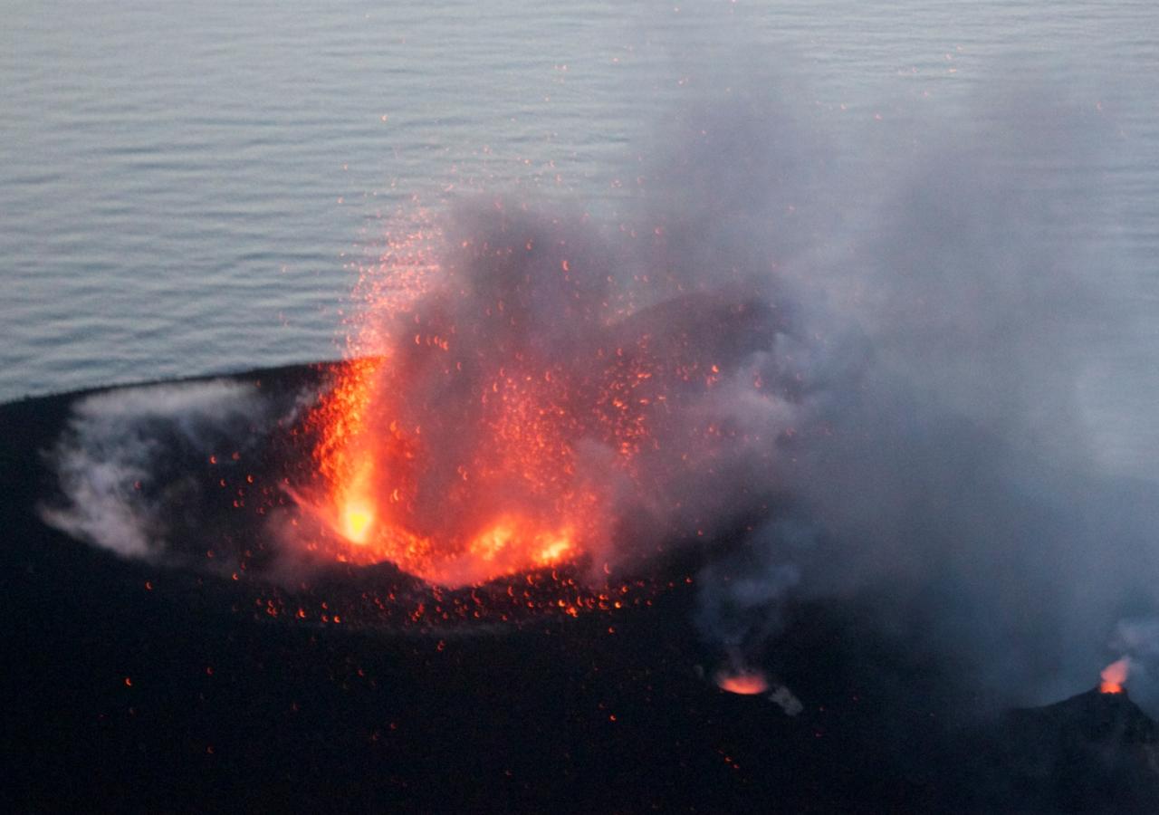 Panarea & Stromboli Volcanic Islands Day Trip