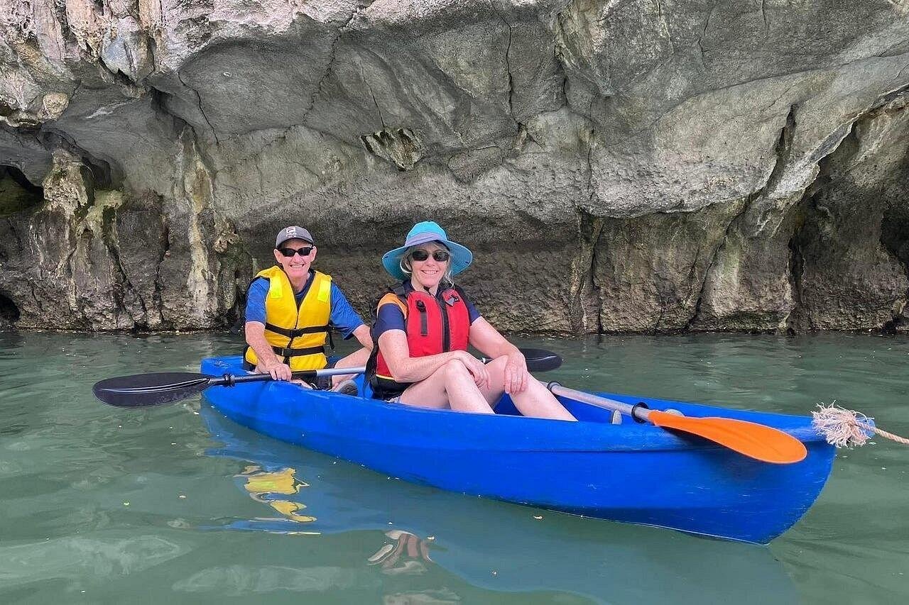 Private Ha Long Bay Luxury Cruise & Cave Tour from Hanoi