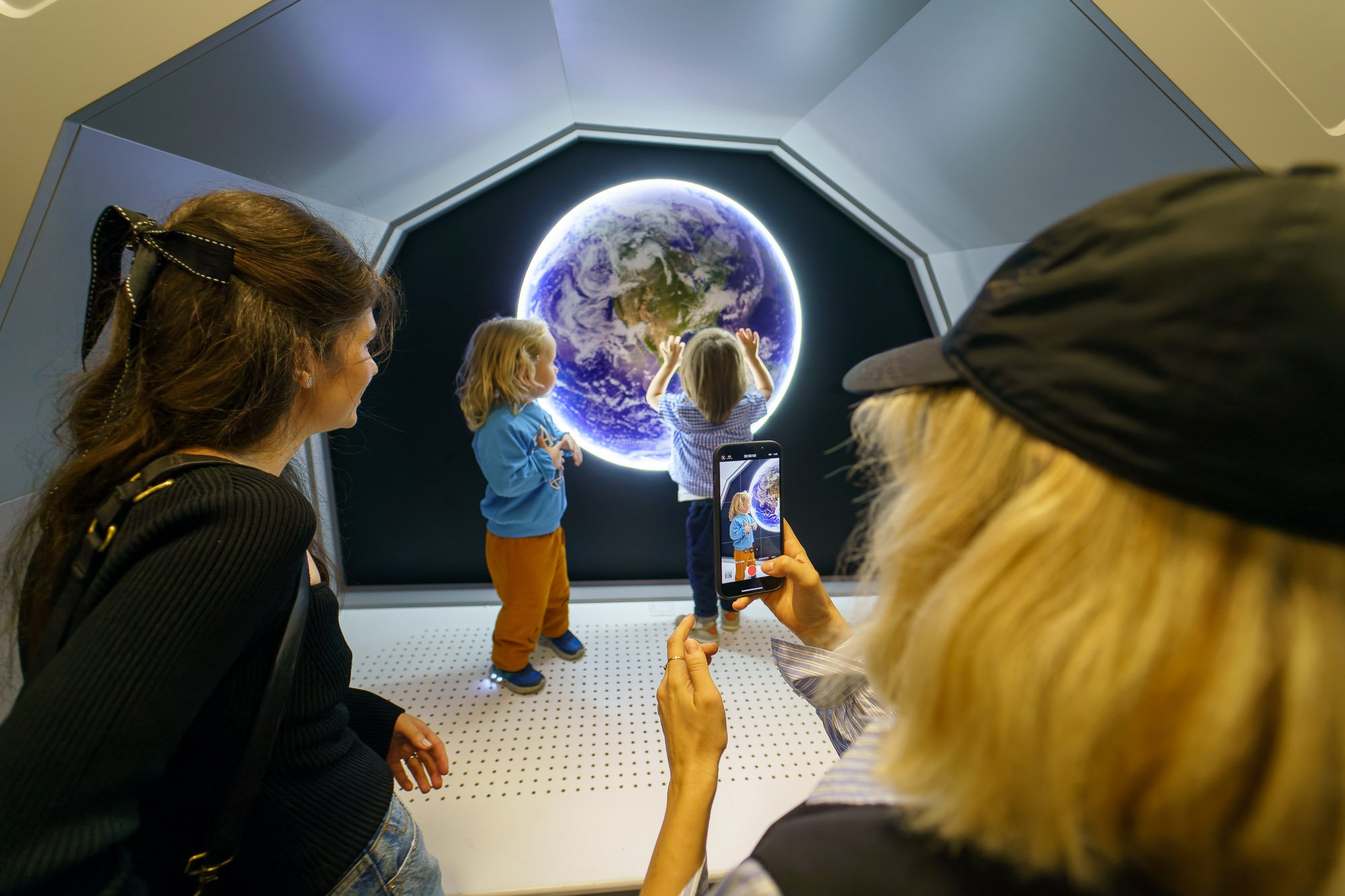 Bucharest: Museum of Senses Interactive Entry Ticket