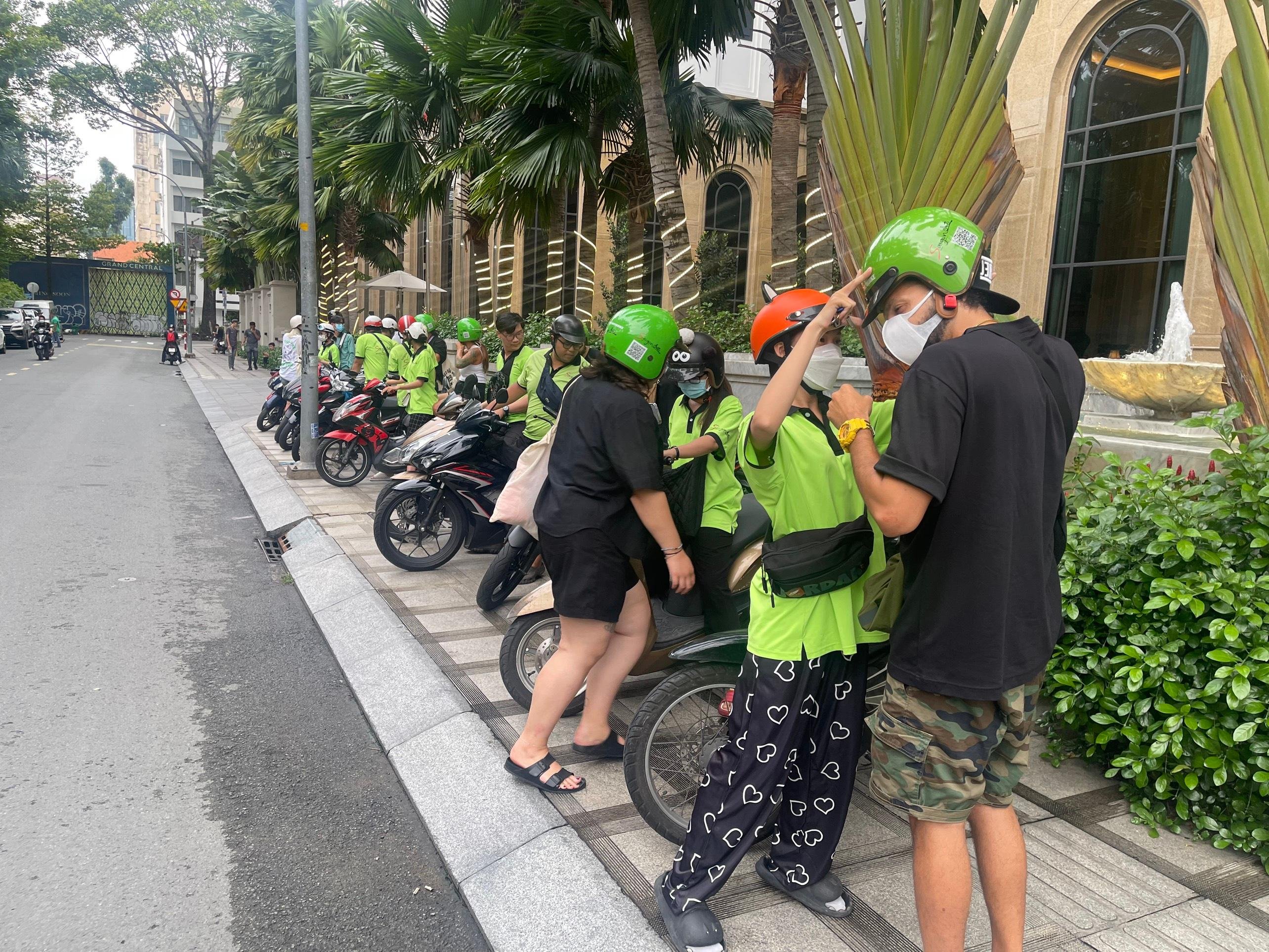 food tour in Saigon — photo 33