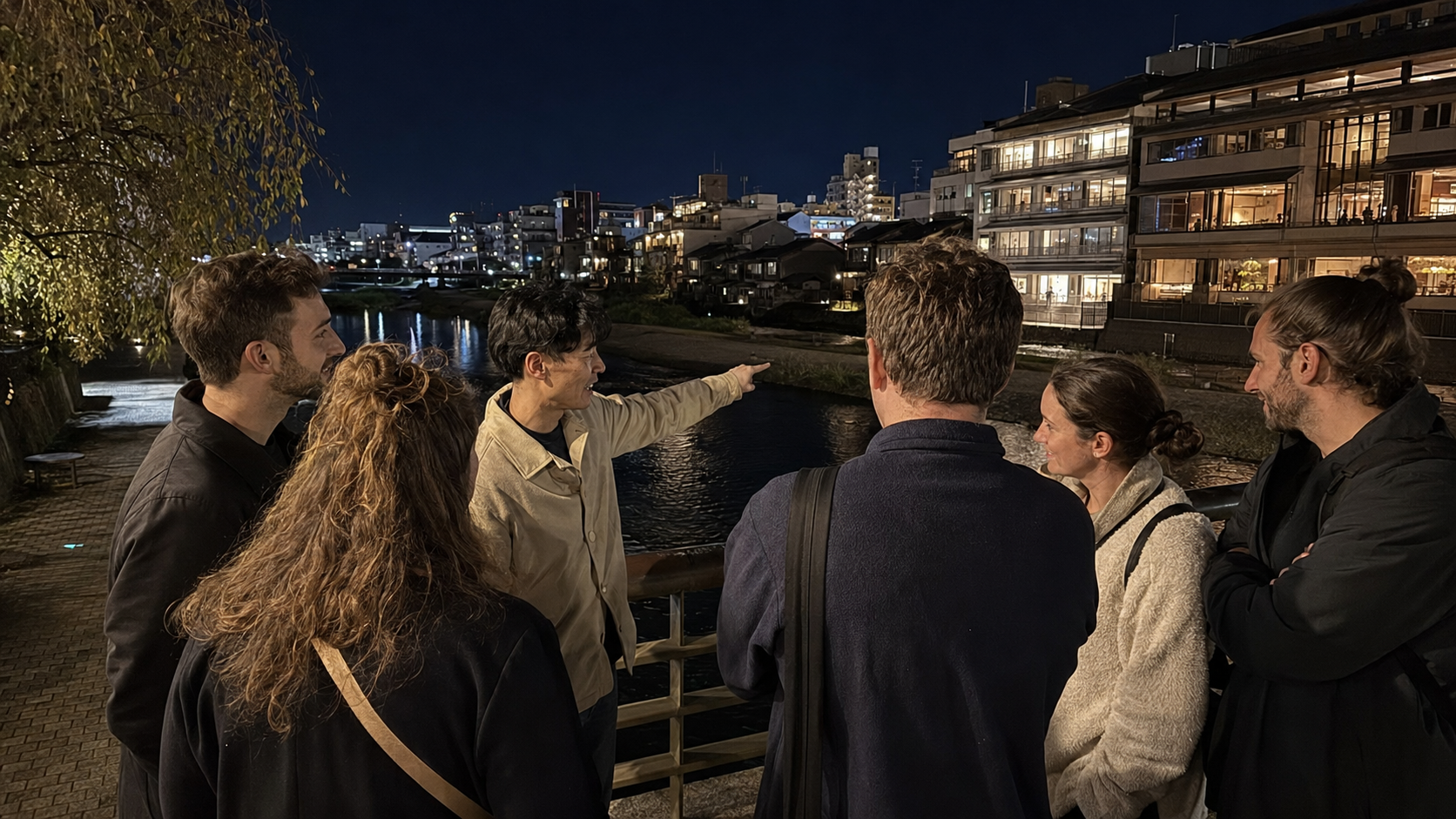 Tour privado a pie por Kioto al atardecer: Gion, Pontocho y el santuario Yasaka