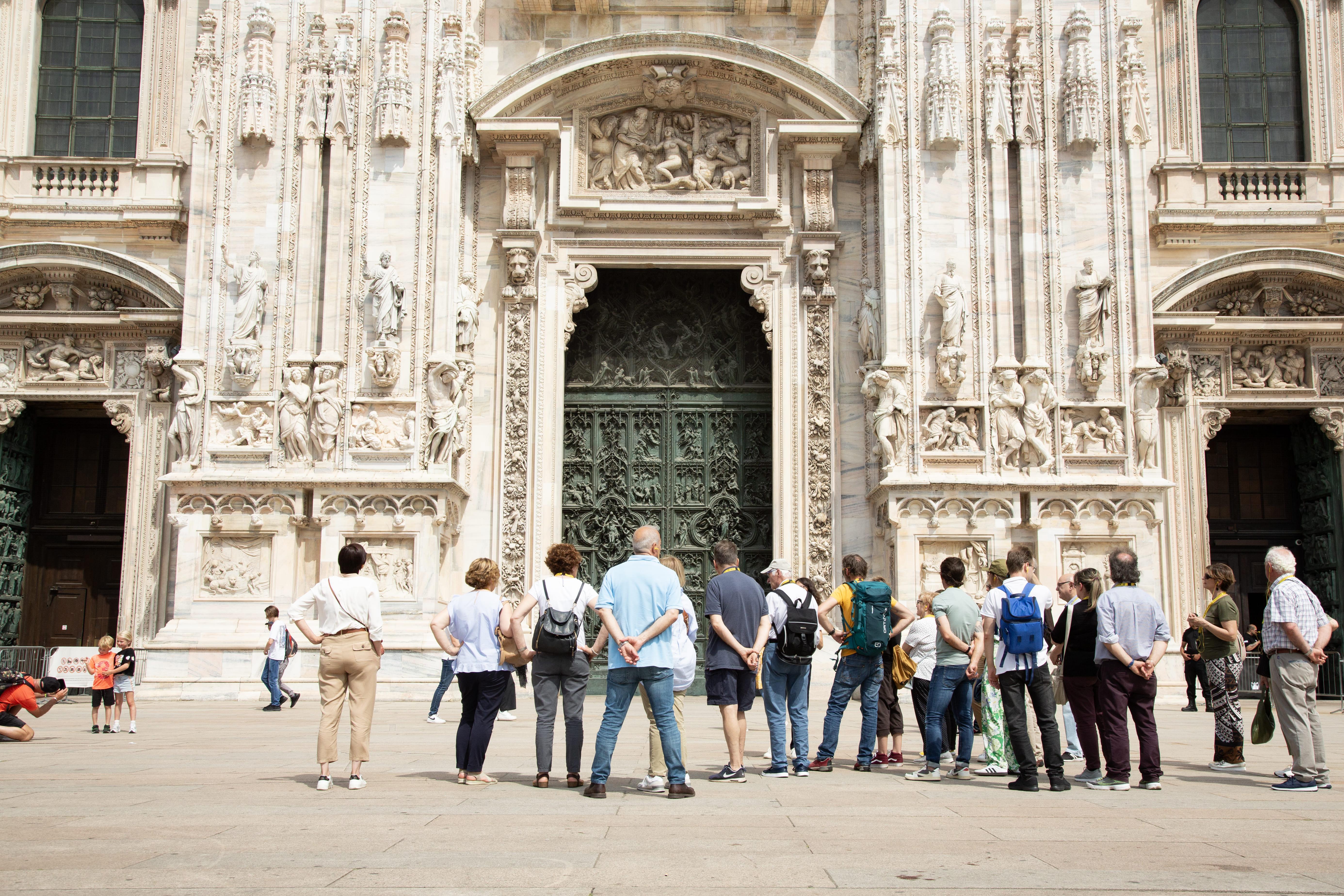 Milan Duomo: Rooftop & Cathedral Guided Tour with Skip-the-Line Access