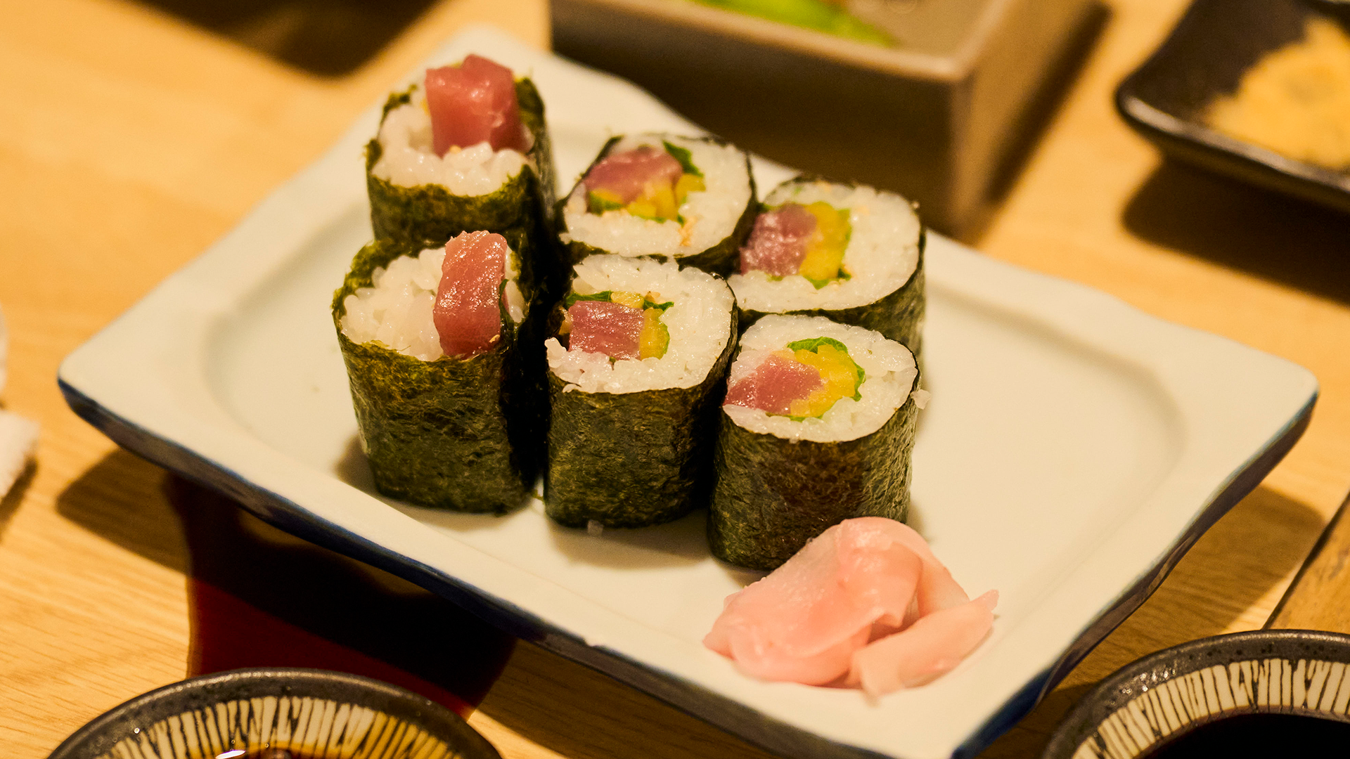 Osaka Guided Culinary Adventure: 12 Dishes & Local Sake Bars