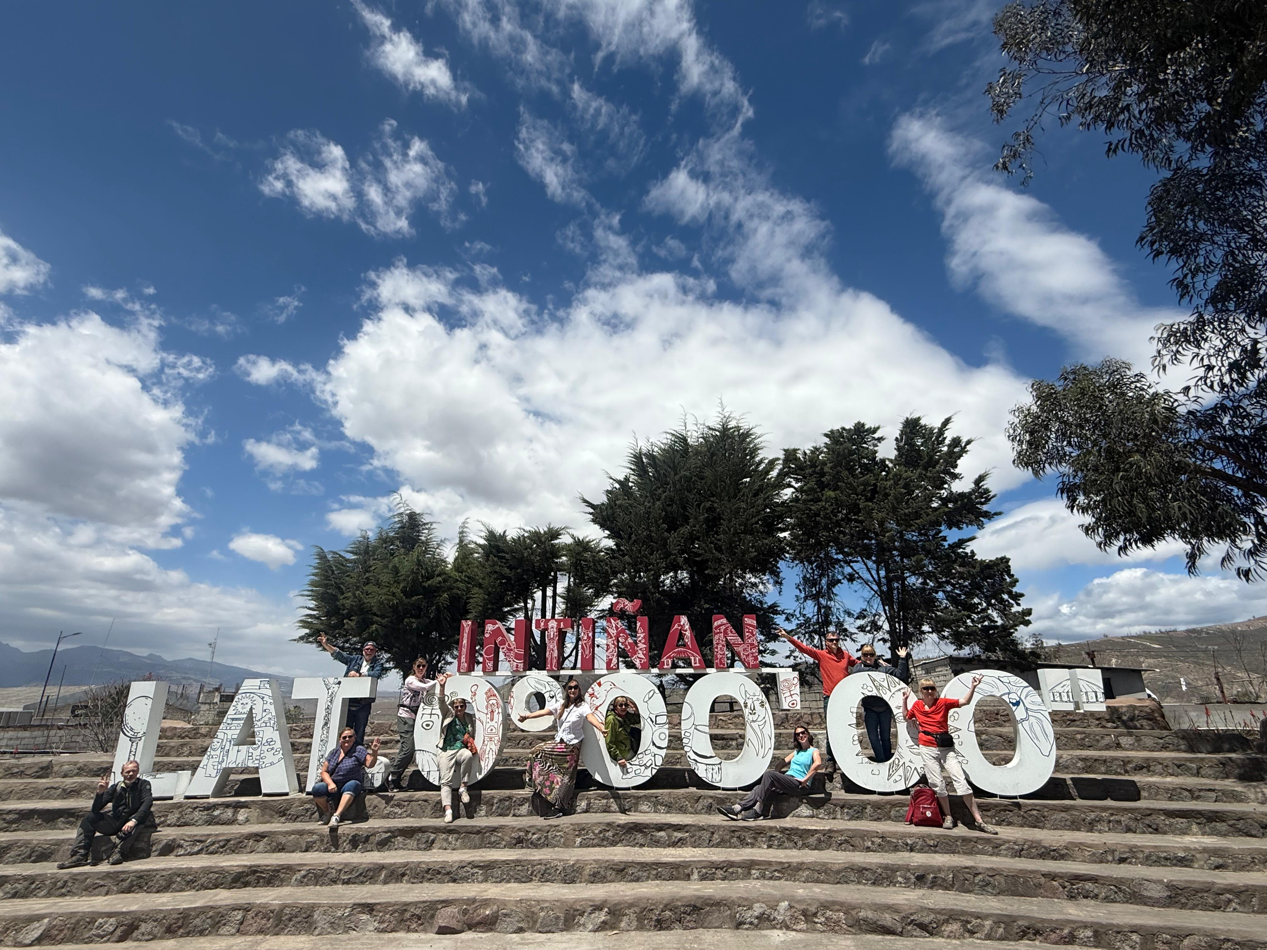 Private Quito Highlights: Colonial Center, Cable Car & Equator