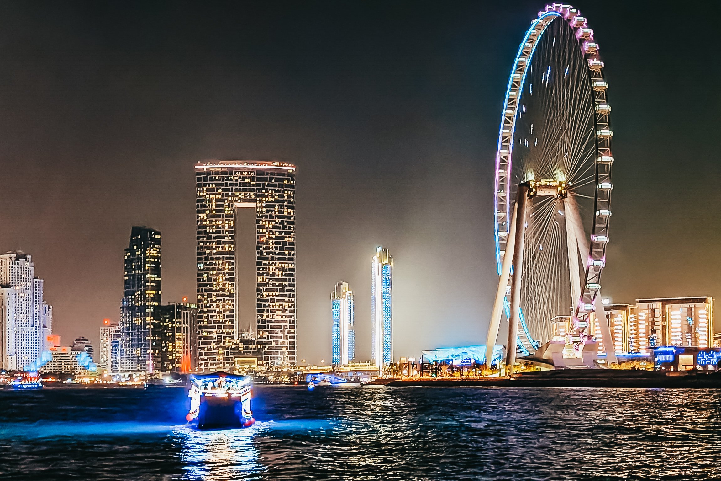 Dubai Mega Yacht Dinner Cruise with Buffet
