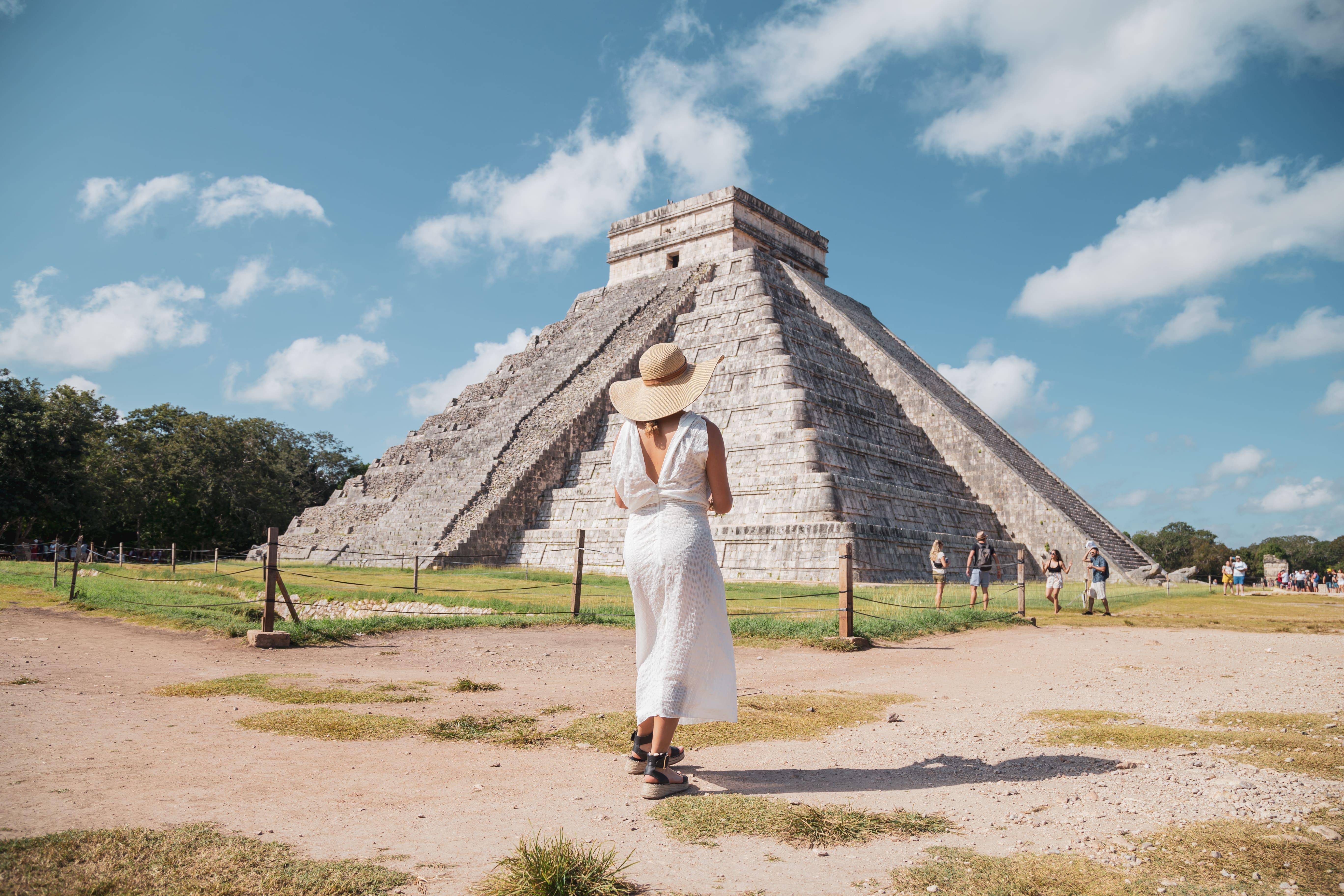 Chichén Itzá, Izamal & Cenote Day Trip from Mérida