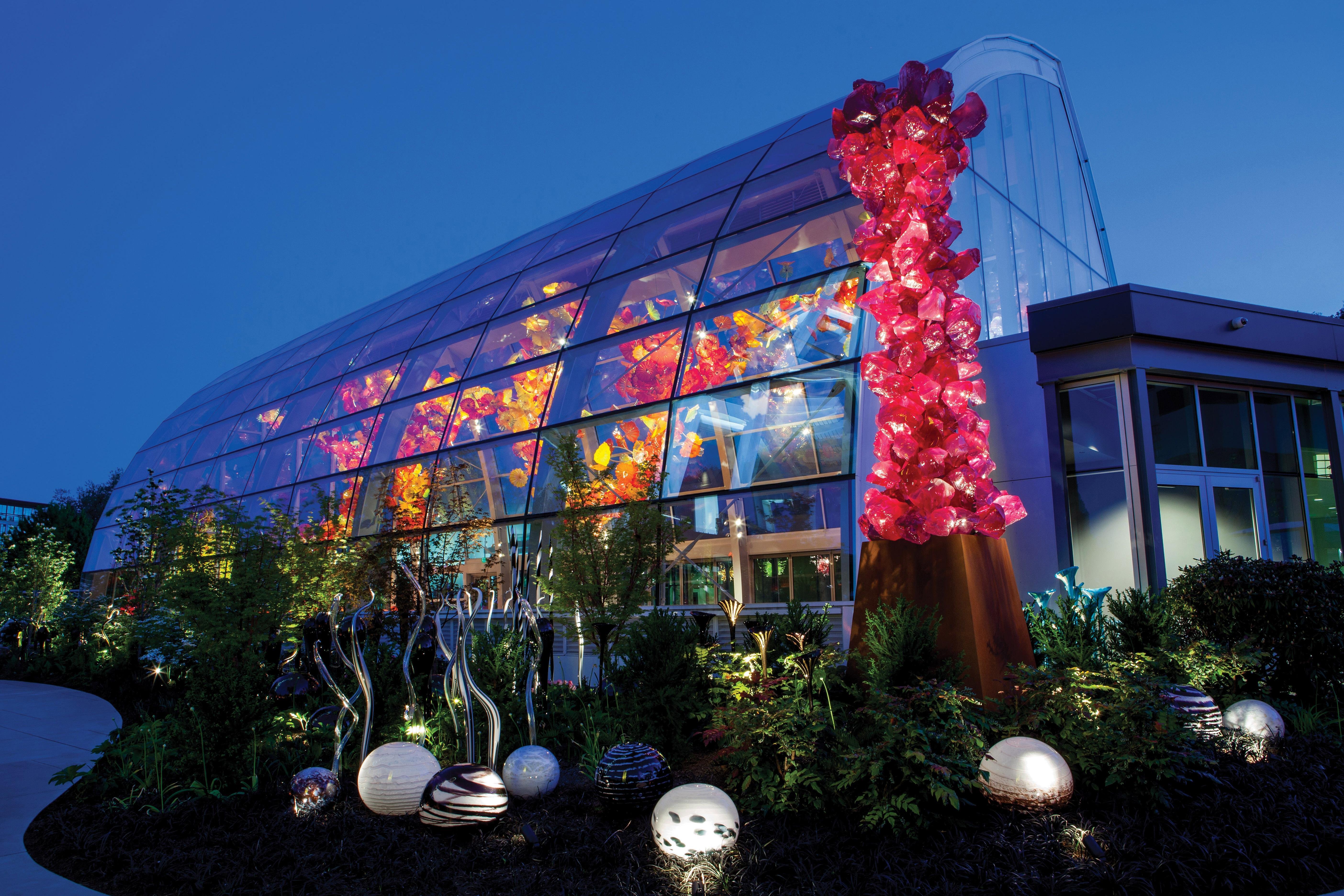Space Needle Seattle — observation deck, glass floor, and Chihuly Garden and Glass — image 8