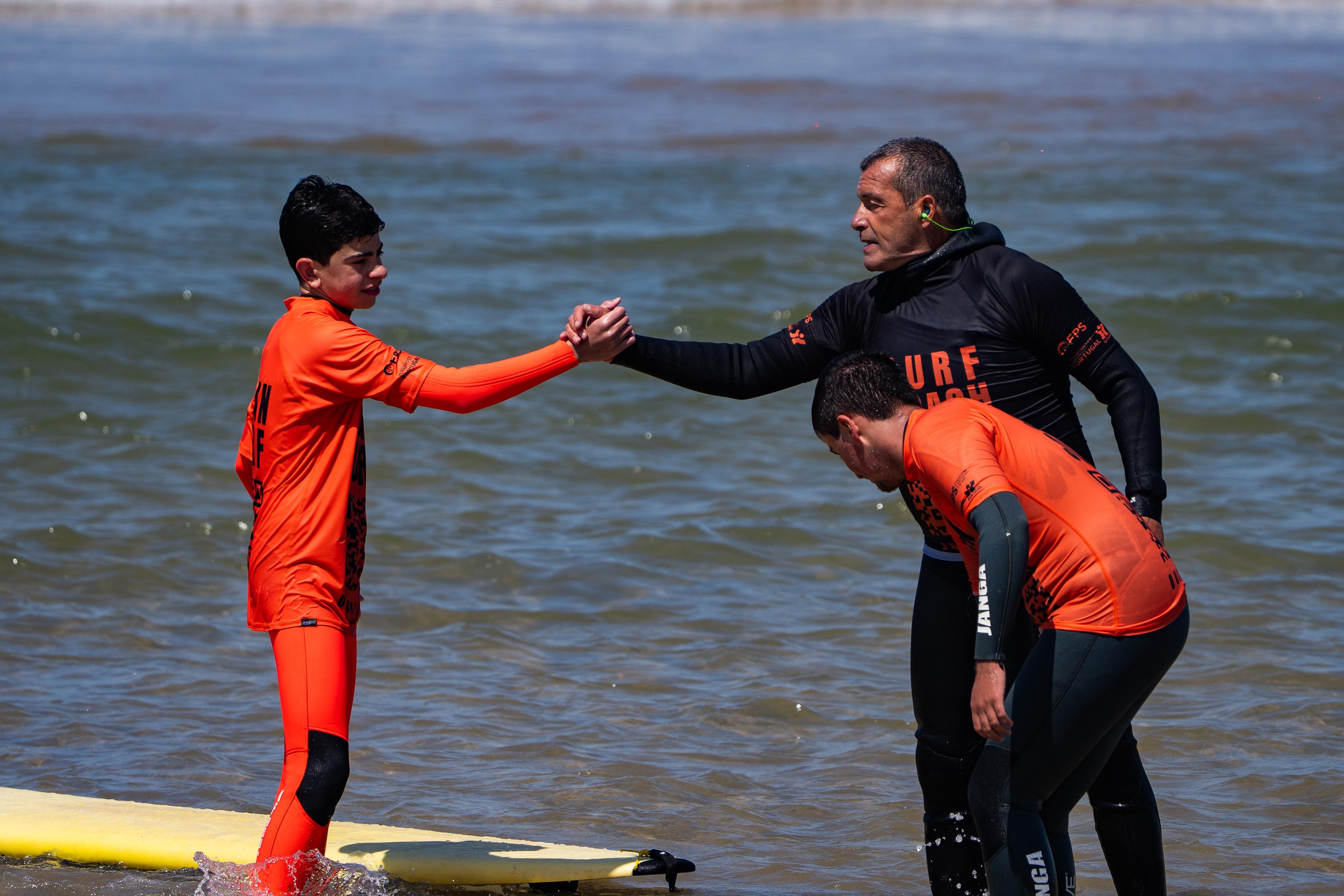 Lisbon Surf Bus & Lesson at Costa da Caparica