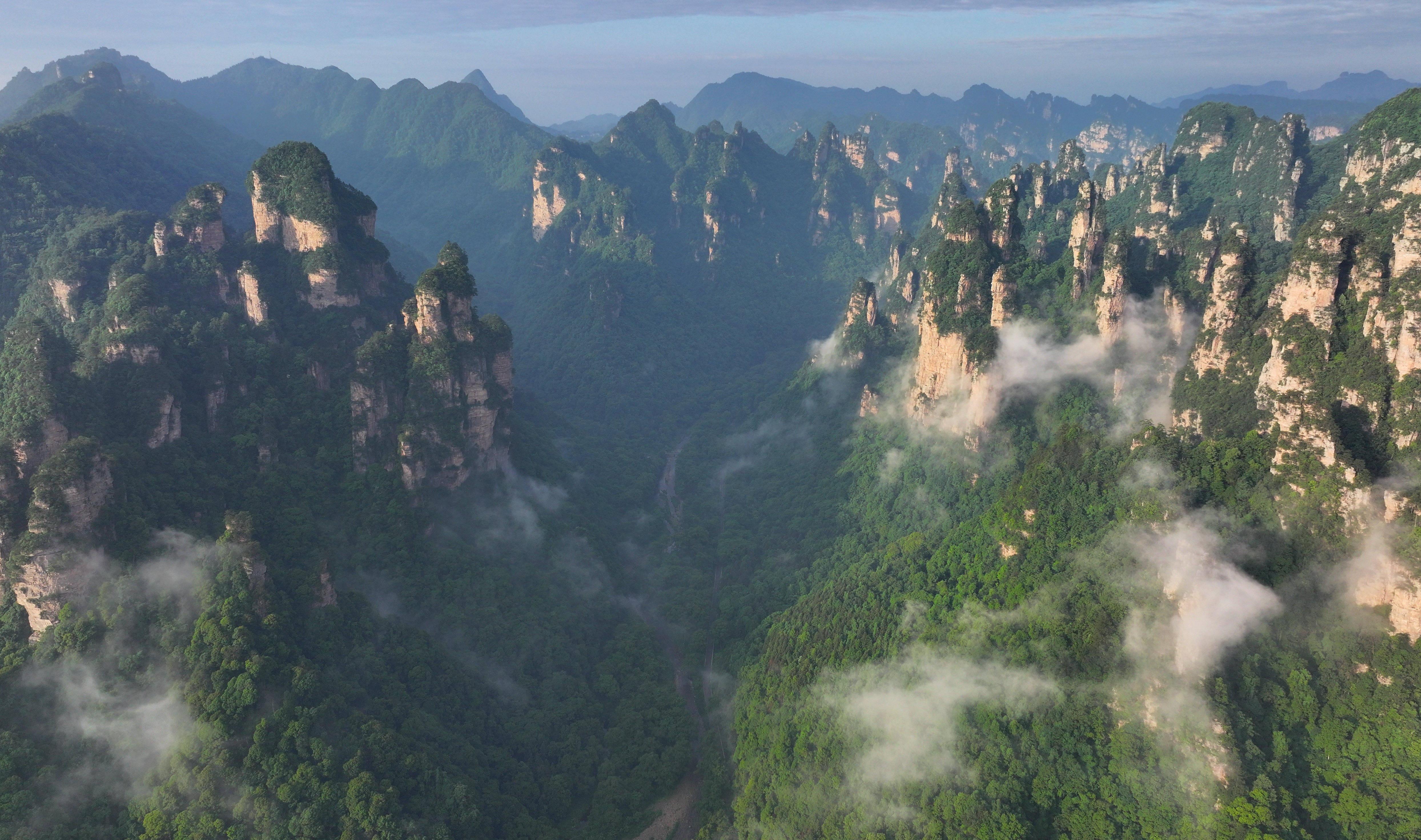 Zhangjiajie: Baofeng Lake Cruise, Forest Park & Valley Train Experience