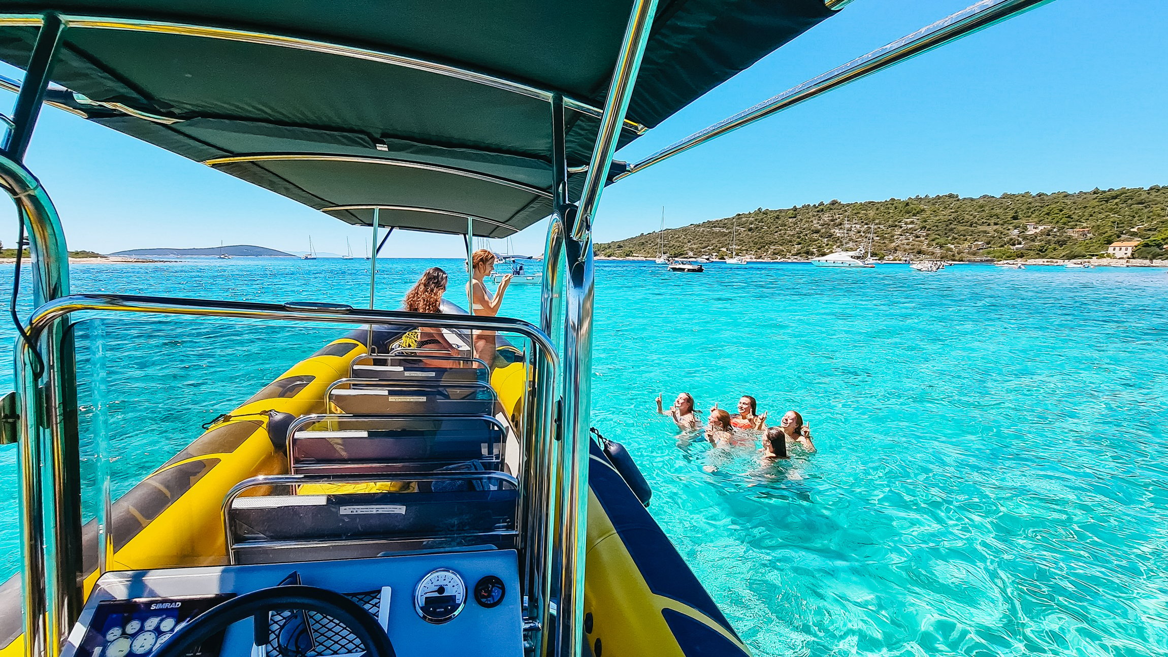 Split: 5-Island Speedboat Adventure with Blue Cave & Hvar