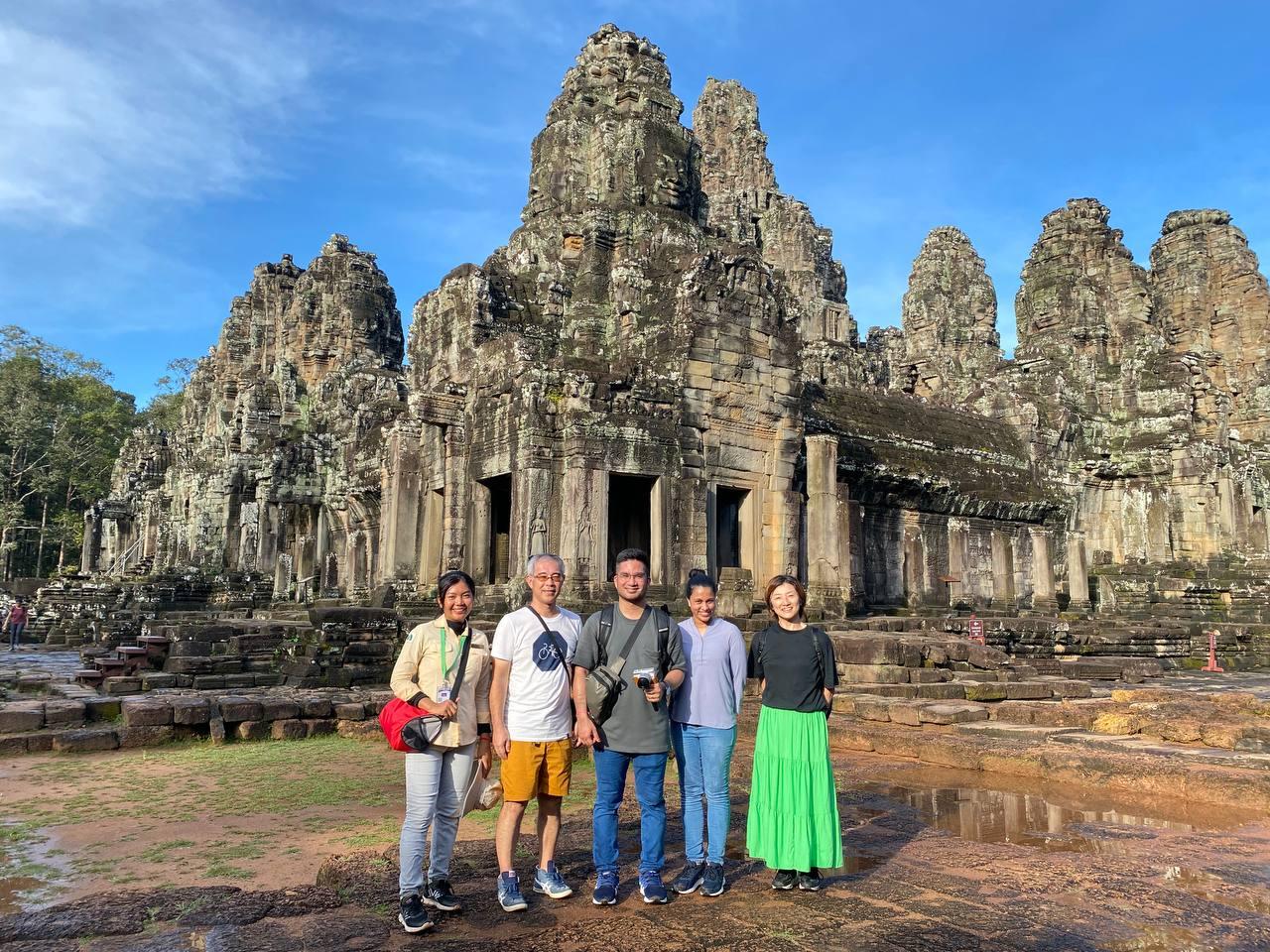 Siem Reap: Private Angkor Wat Sunrise & Temple Explorer