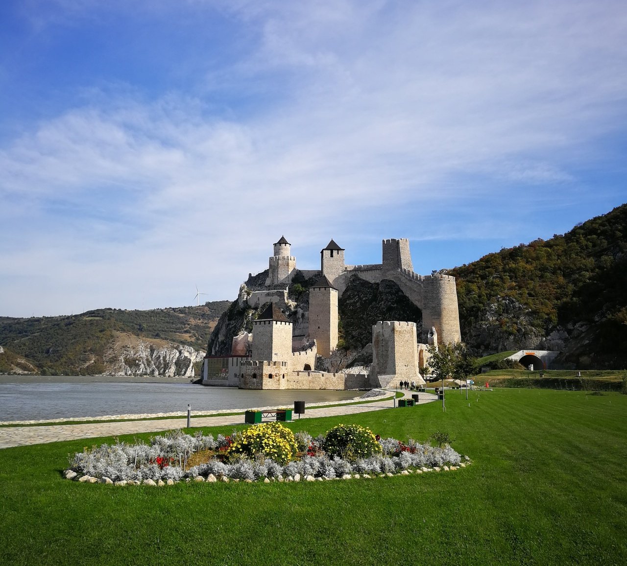 Danube Gorge Adventure: Golubac Fortress & Lepenski Vir