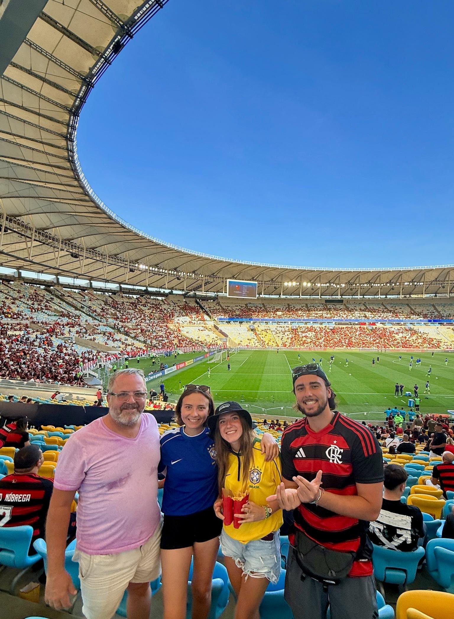 Rio de Janeiro: Live Maracanã Football Match Experience with Private Transfer