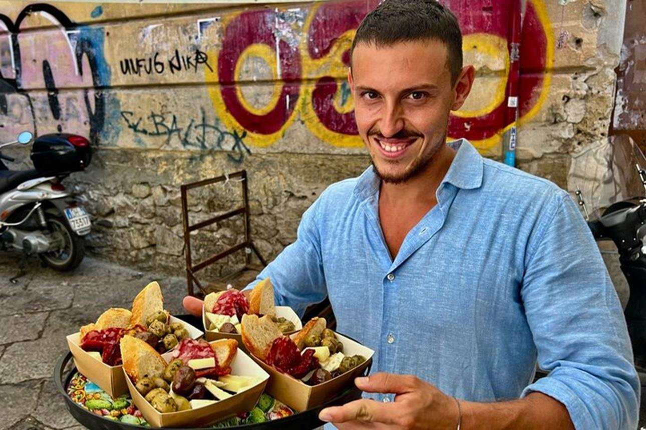 Palermo Street Food & Market Tour: Arancini, Cannoli & 9+ Tastings