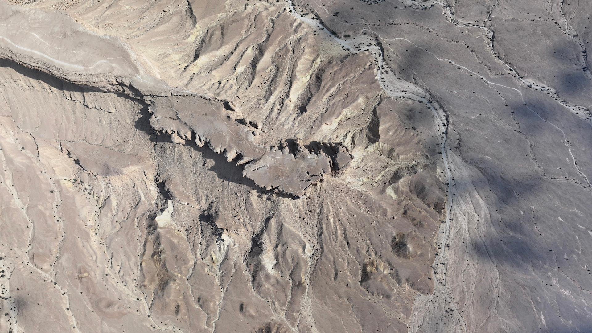 Edge of the World & Darb Al-Manjoor Desert Expedition