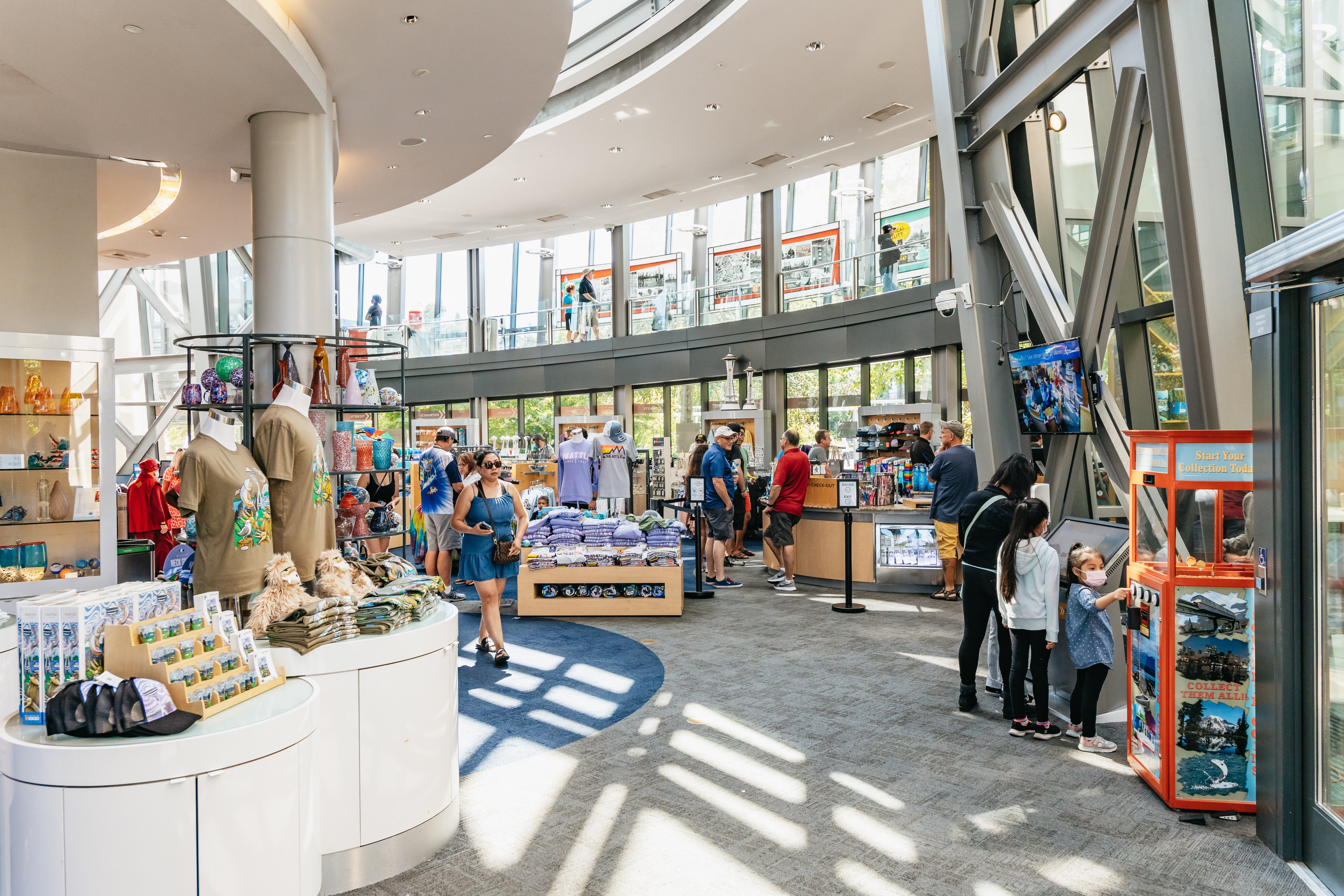 Space Needle Seattle — observation deck, glass floor, and Chihuly Garden and Glass — image 39