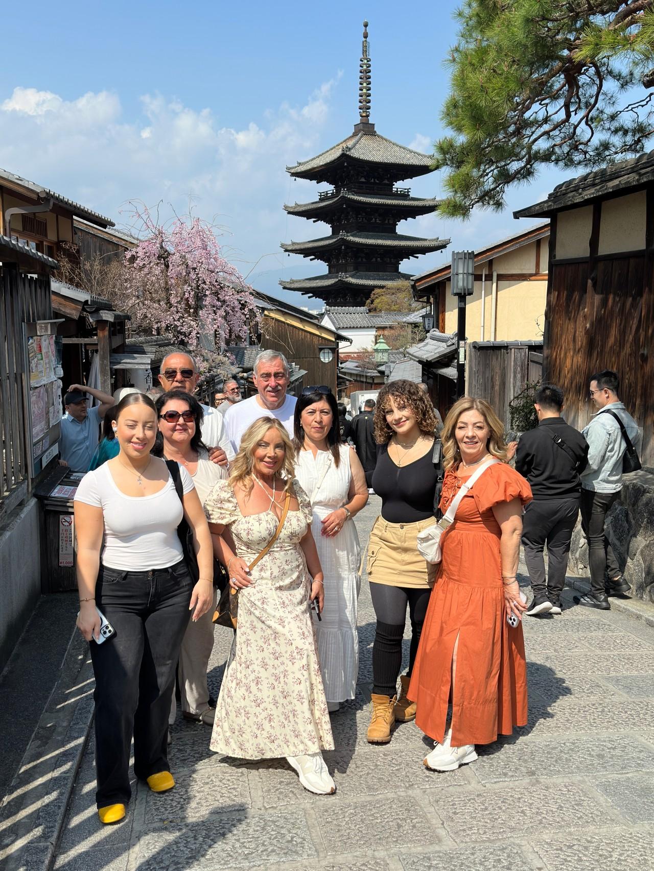 Osaka Custom Private Tour by Luxury Vehicle