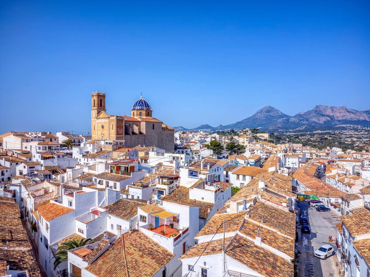 Valencia: Guadalest, Altea & Algar Waterfalls Day Trip