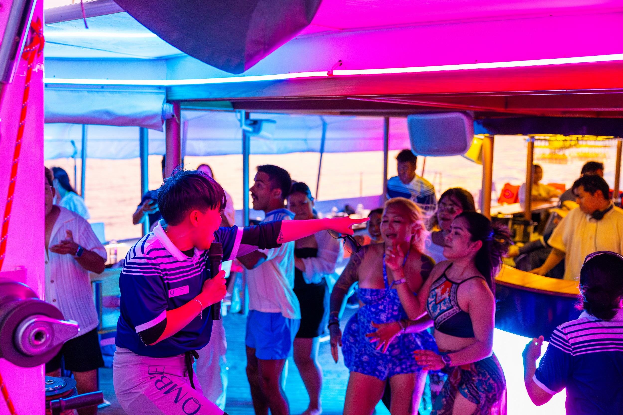 Phuket: Racha & Coral Island Luxury Yacht Day Trip