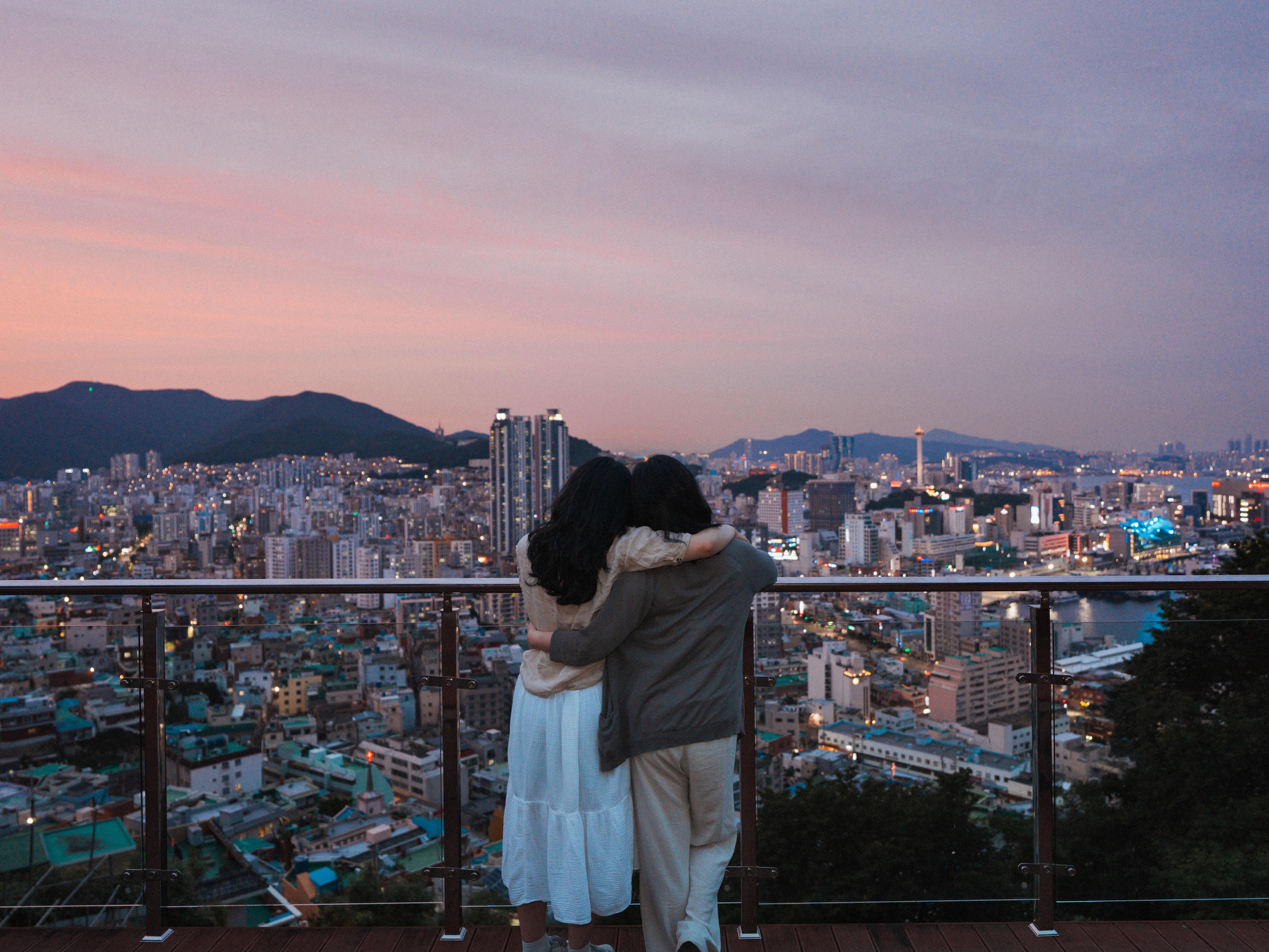 Busan: Night Small Group Photography Tour (Max 7)