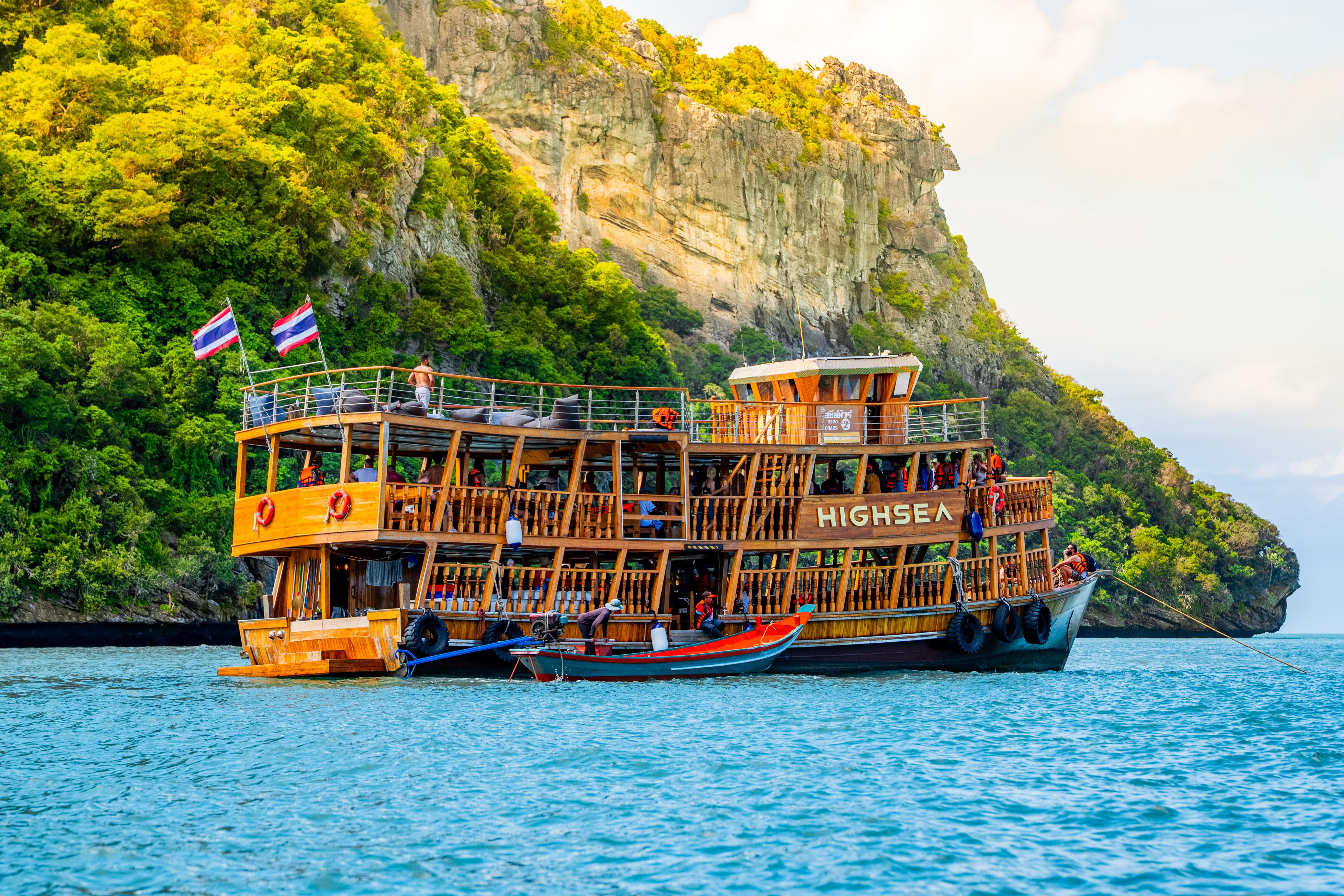 Mu Ko Ang Thong National Park Cruise & Optional Kayaking