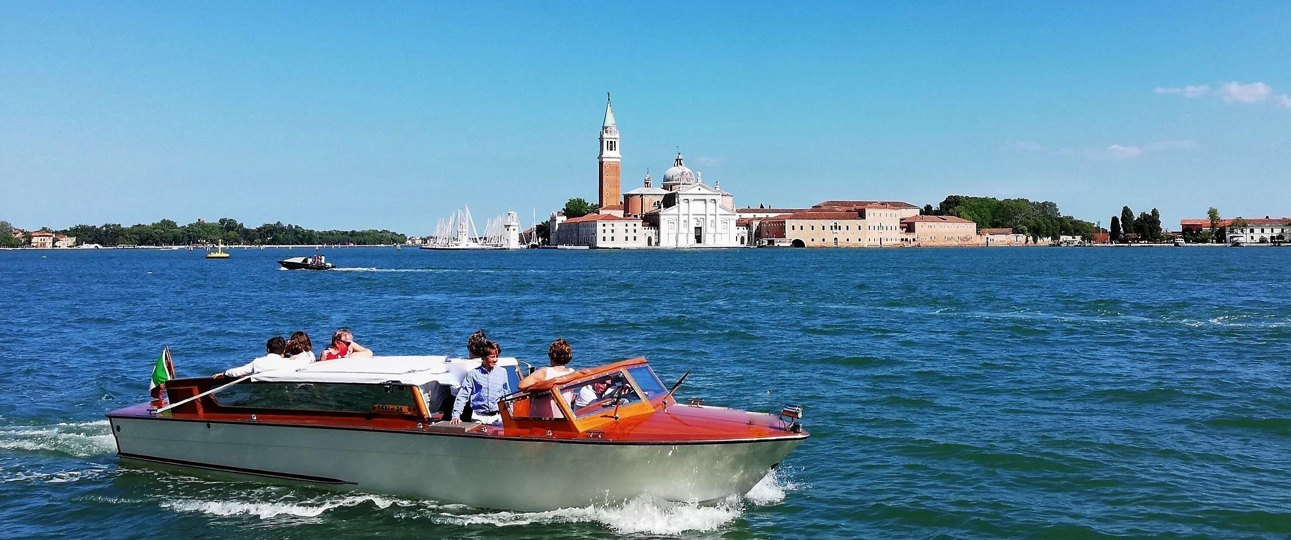 Rome: Venice Day Trip with Islands Cruise and City Walk