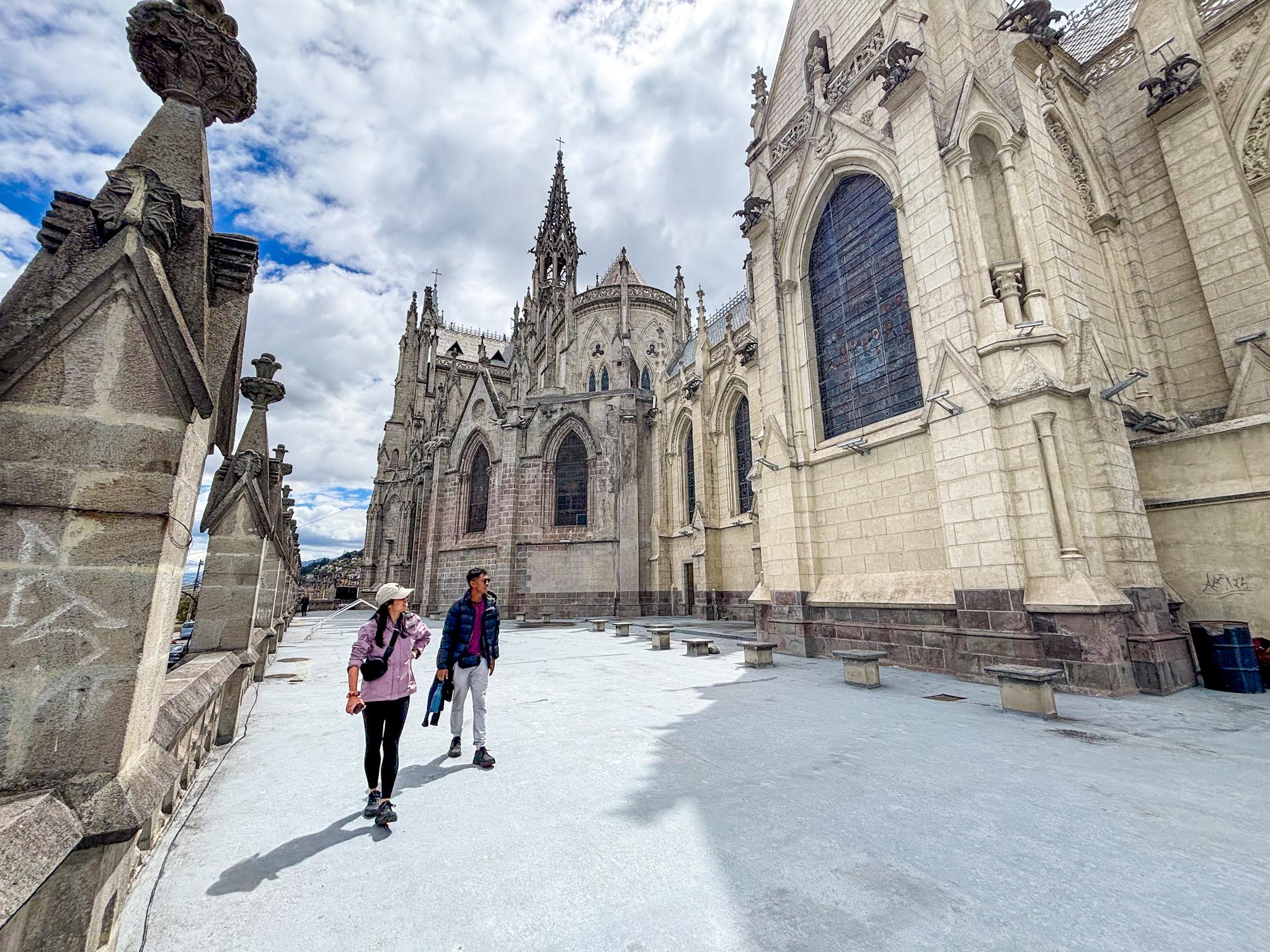 Quito Full-Day Tour: Equator Line, Cable Car & Colonial Highlights