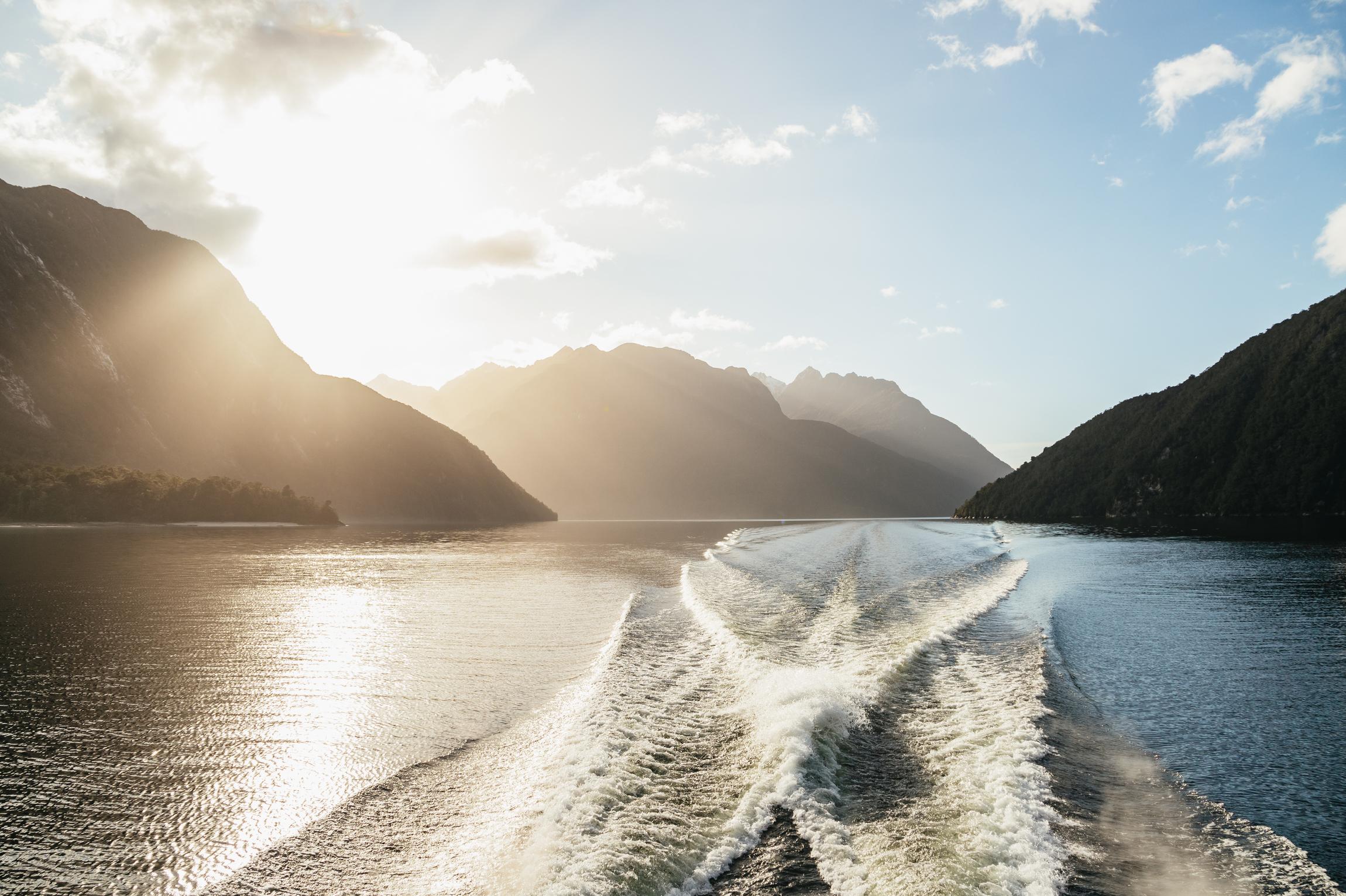 Doubtful Sound cruise and Fiordland wilderness scenery — image 9
