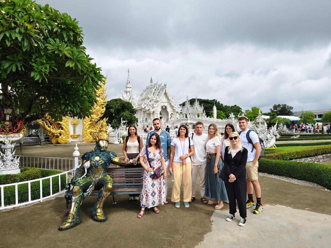 Chiang Rai Full-Day Highlights: Temples, Culture & Golden Triangle