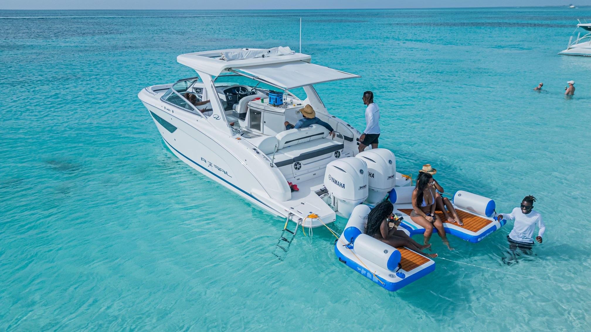 Private Luxury Yacht Charter