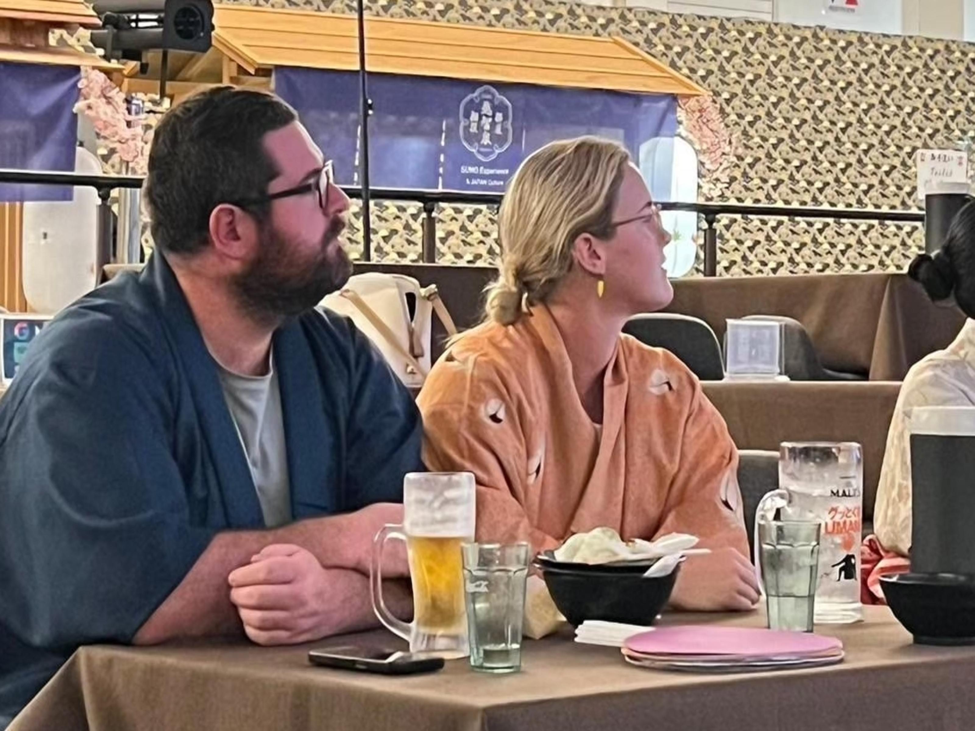 Osaka Sumo Show and Cultural Experience with Hot Pot