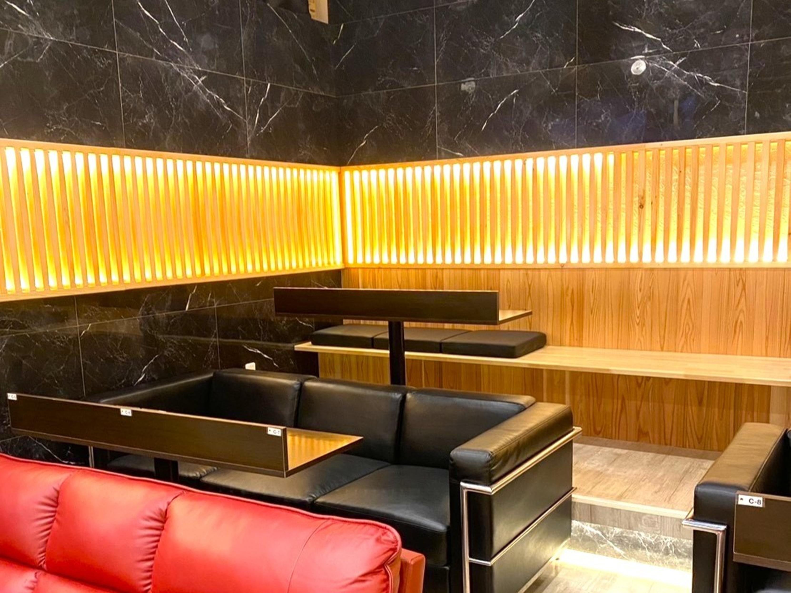 Luxury Sumo Show Experience with Wagyu Dinner in Tokyo