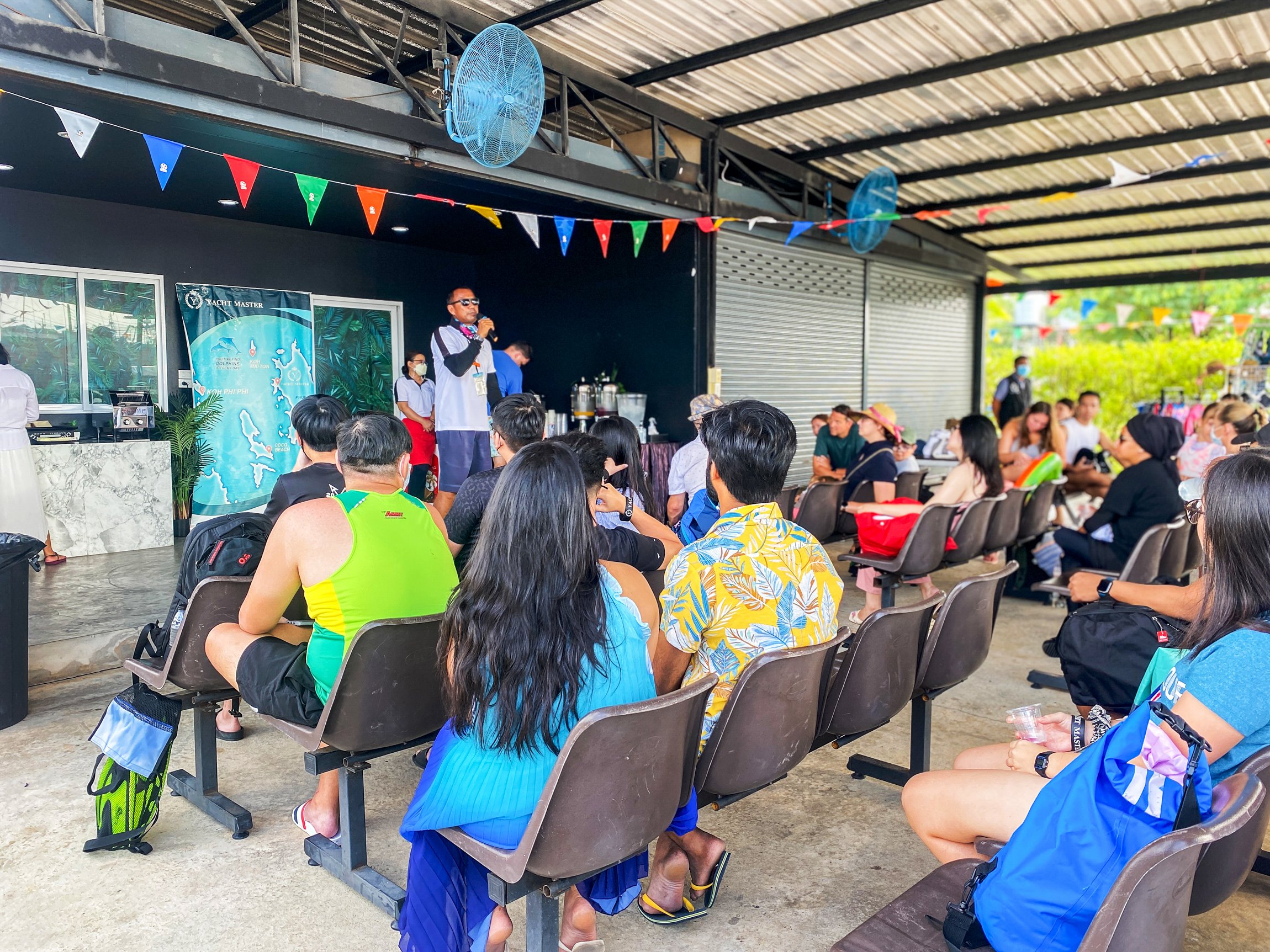 Phuket Speedboat Day Trip: Maya Bay, Phi Phi & Bamboo Island with Buffet Lunch