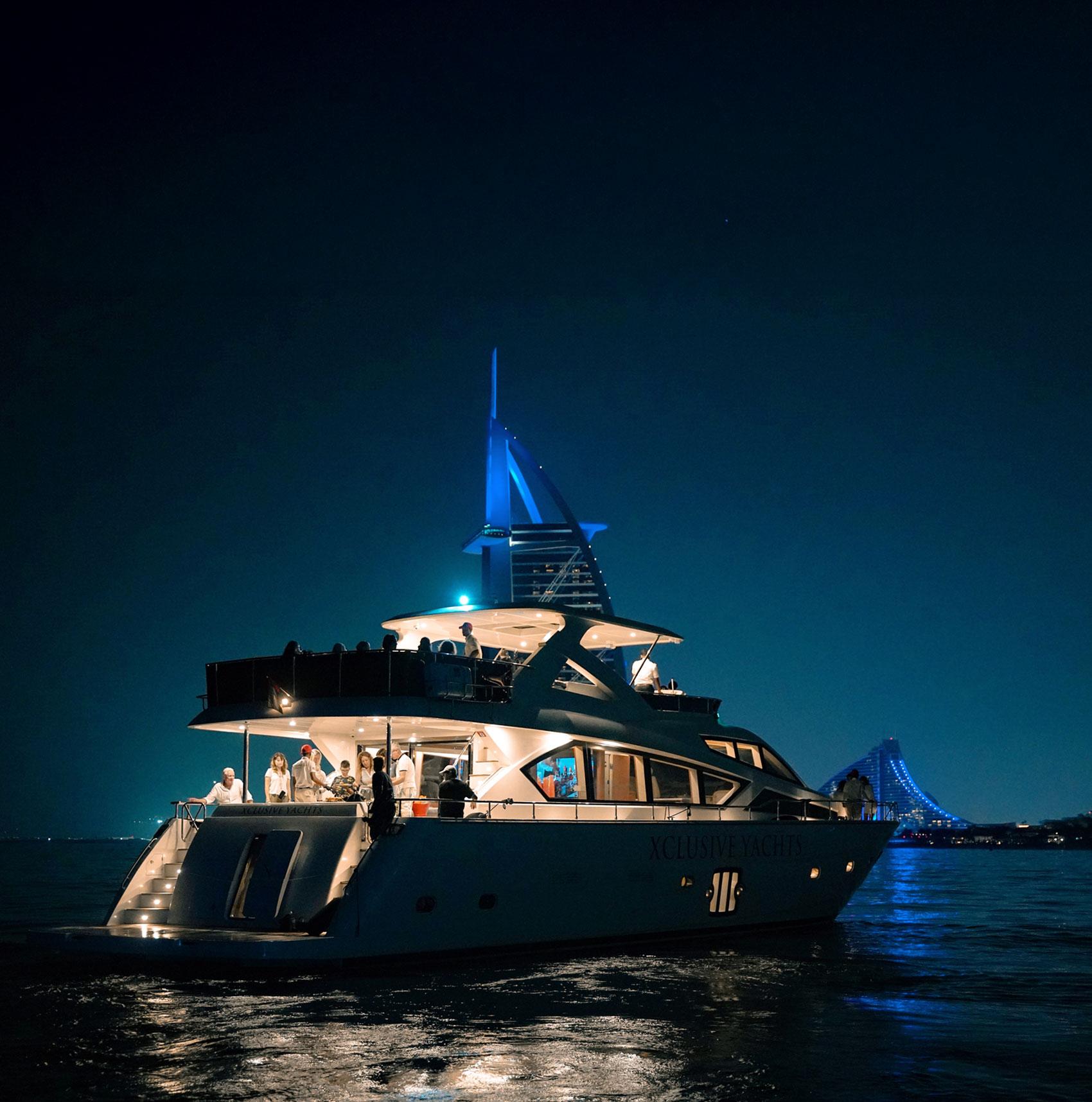 Dubai Marina Luxury Yacht Cruise with Breakfast or BBQ