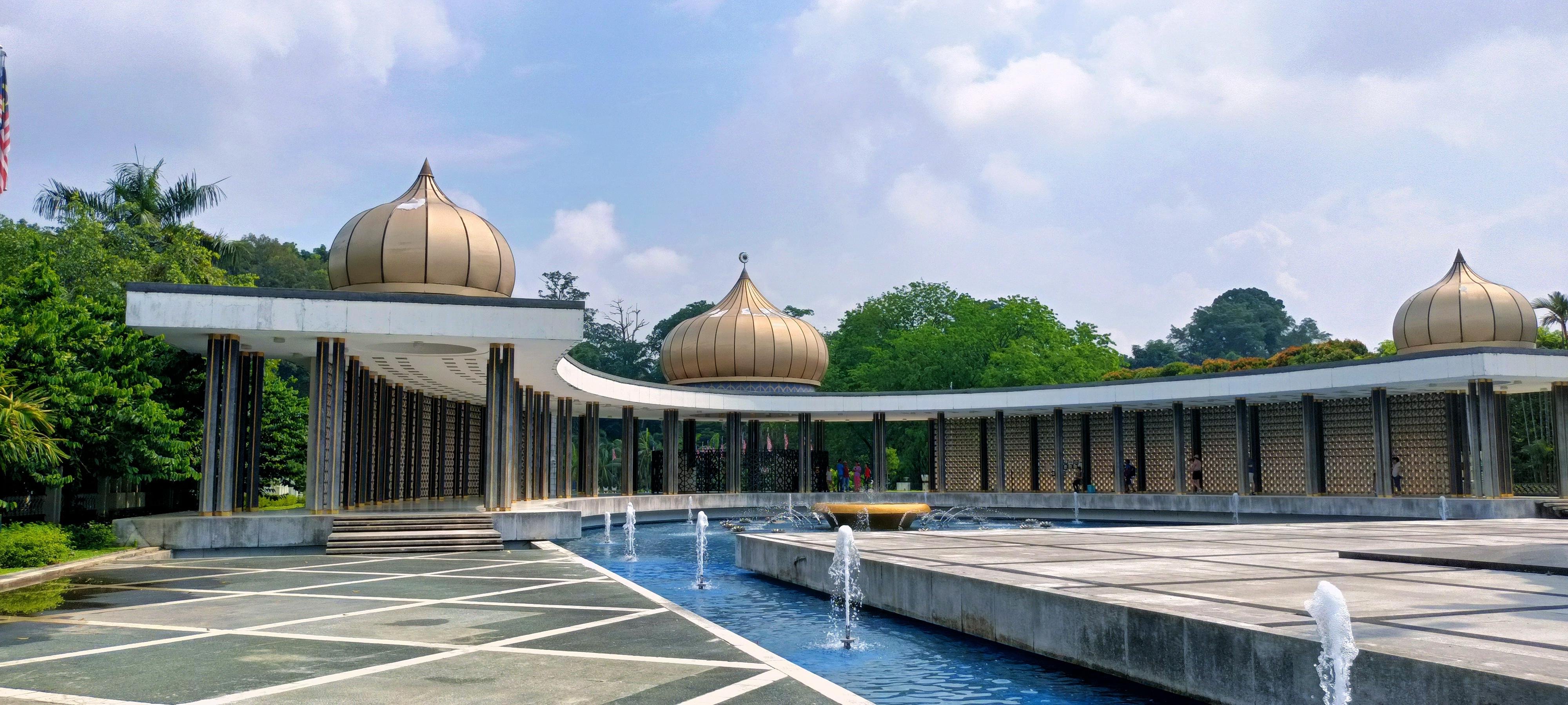 Ultimate Kuala Lumpur City Highlights & Batu Caves Tour