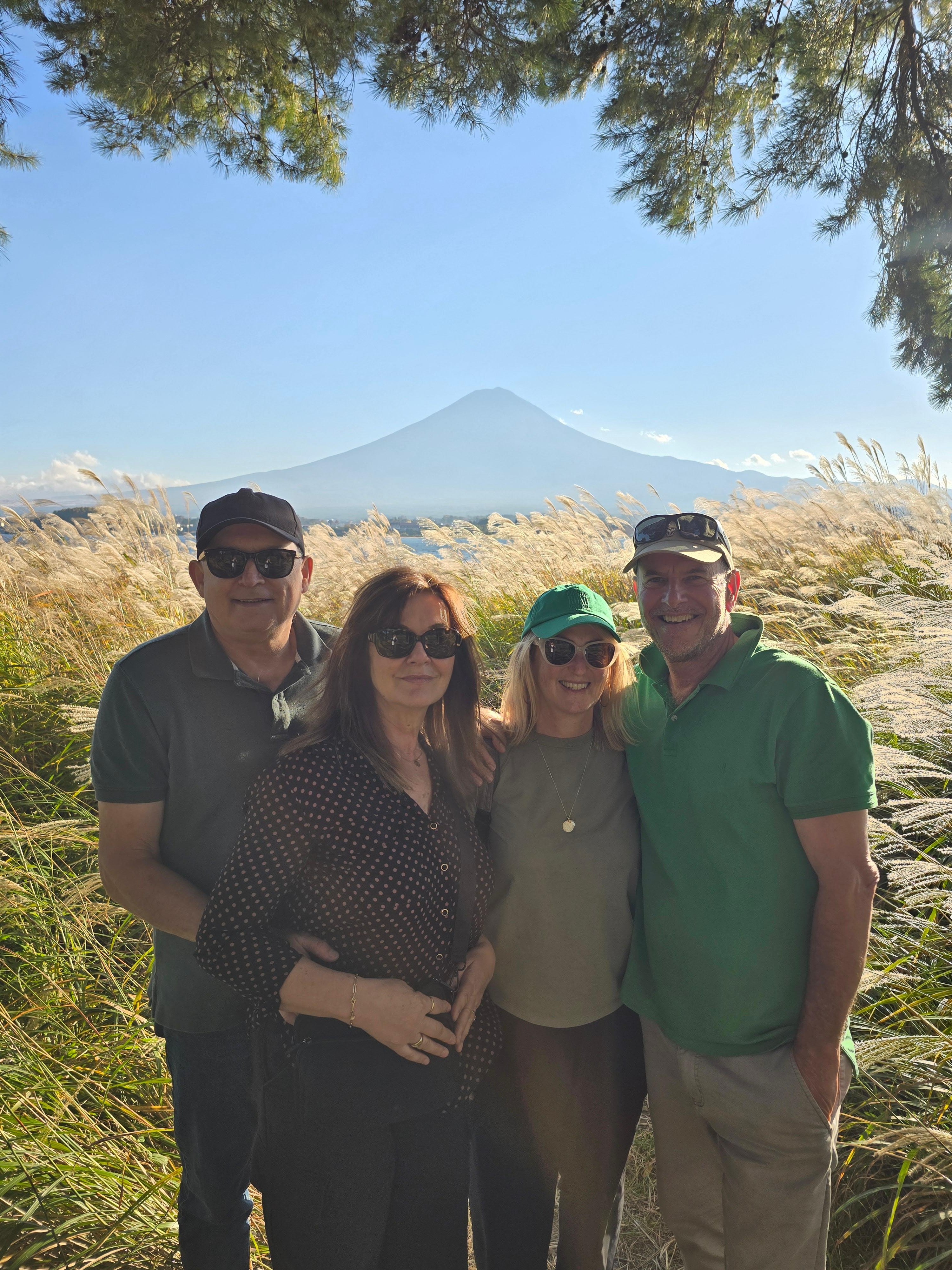 Private Mt. Fuji & Kawaguchiko Personalized Exploration