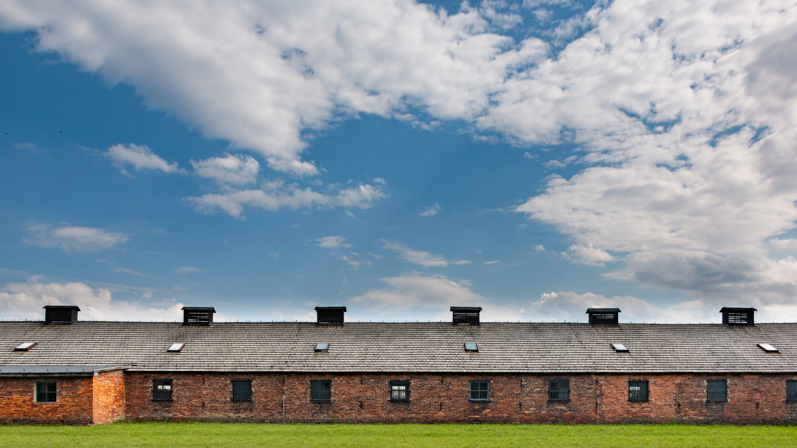 Small Group Auschwitz-Birkenau Memorial Tour from Krakow